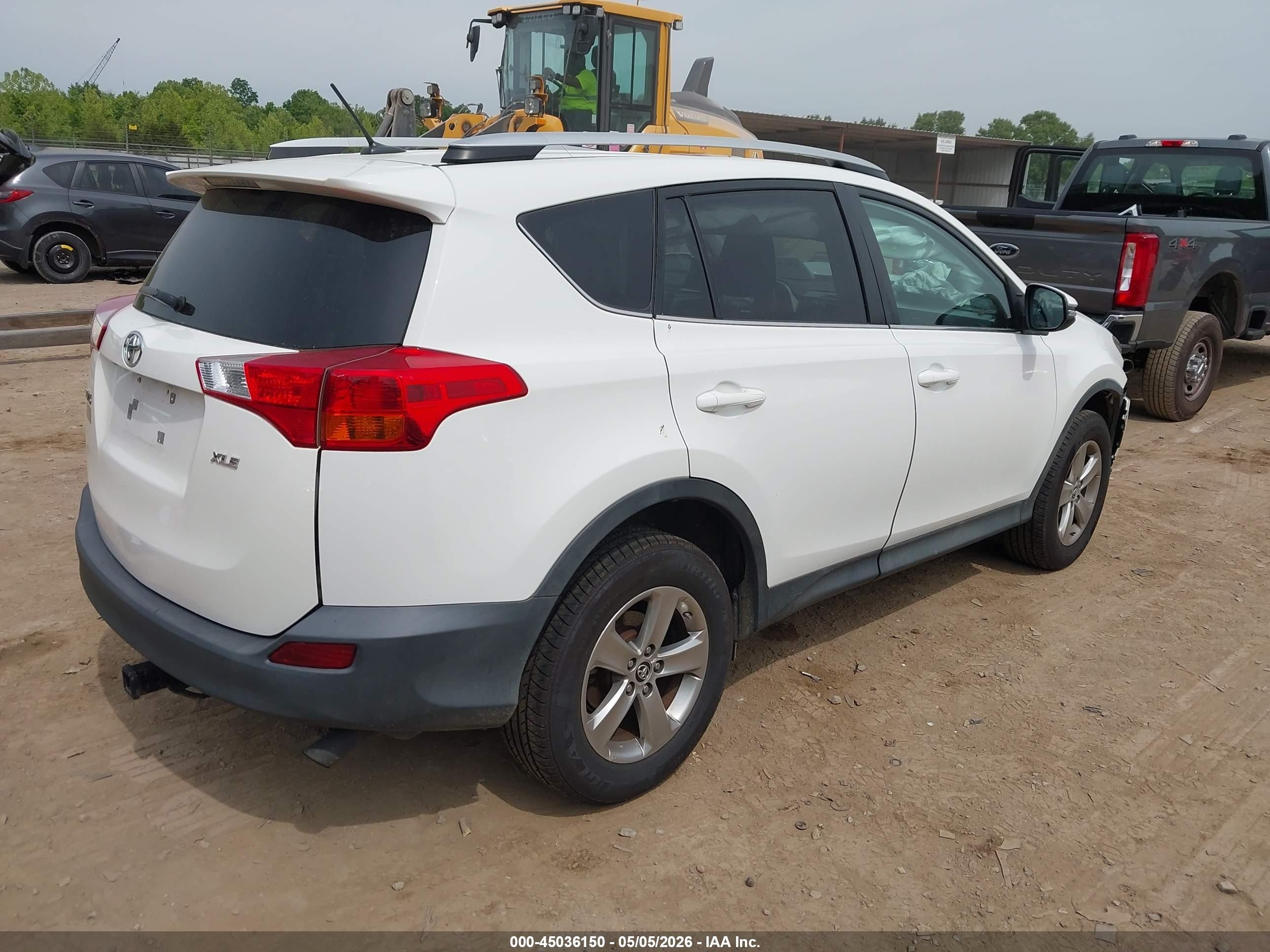 2015 Toyota Rav4 Xle Белый vin: 2T3WFREV3FW137648