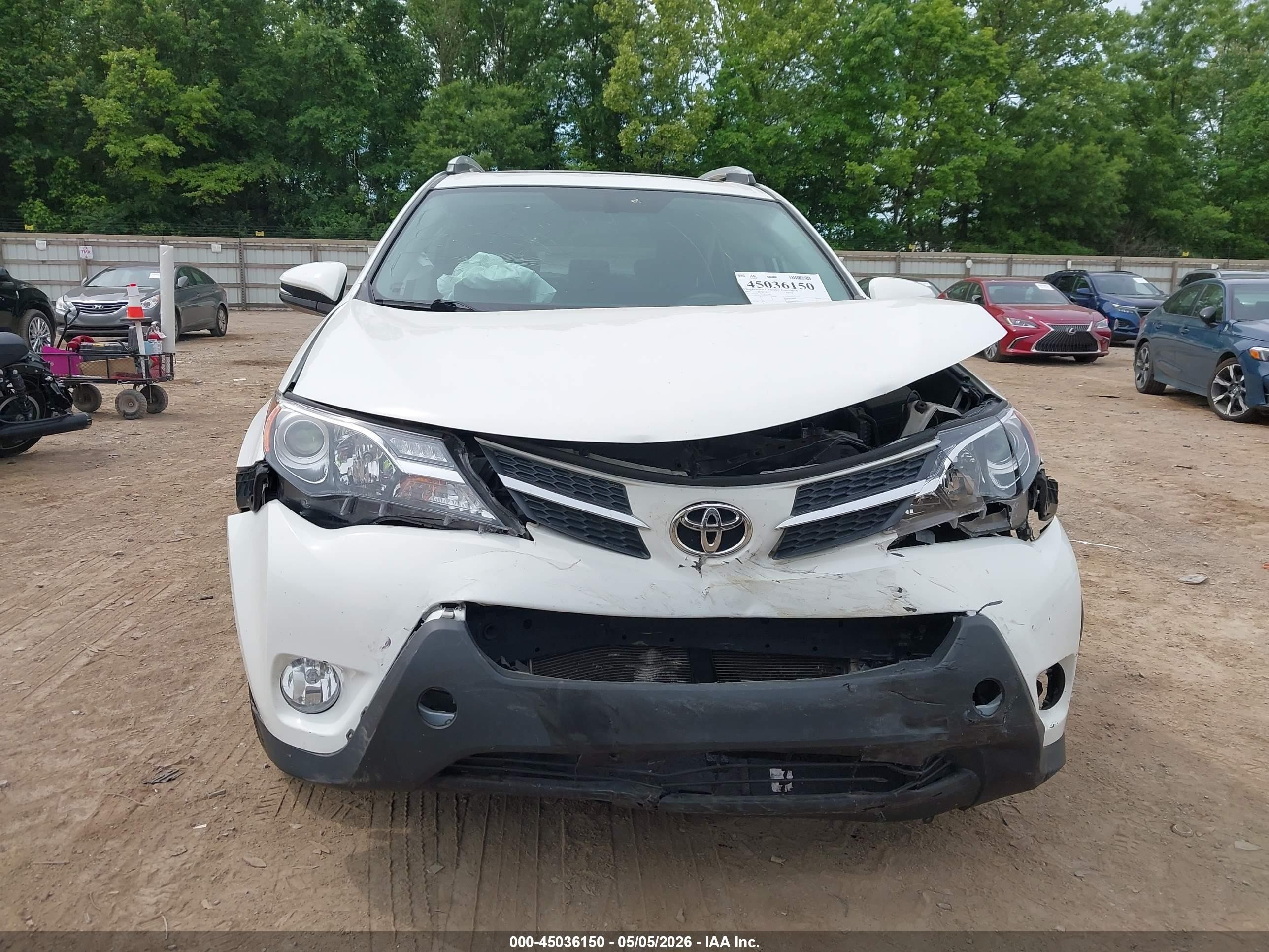 2015 Toyota Rav4 Xle Белый vin: 2T3WFREV3FW137648