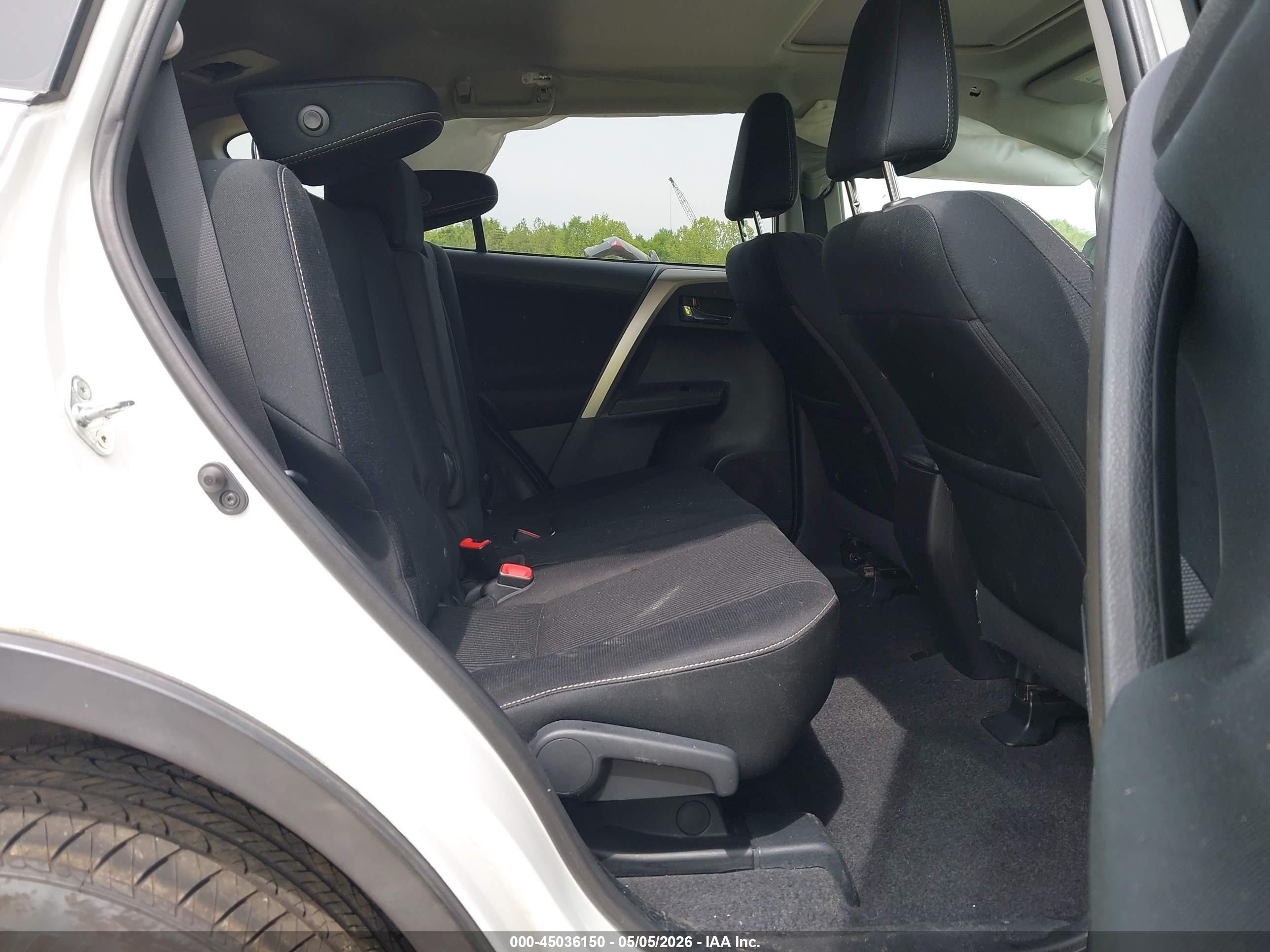 2015 Toyota Rav4 Xle Белый vin: 2T3WFREV3FW137648