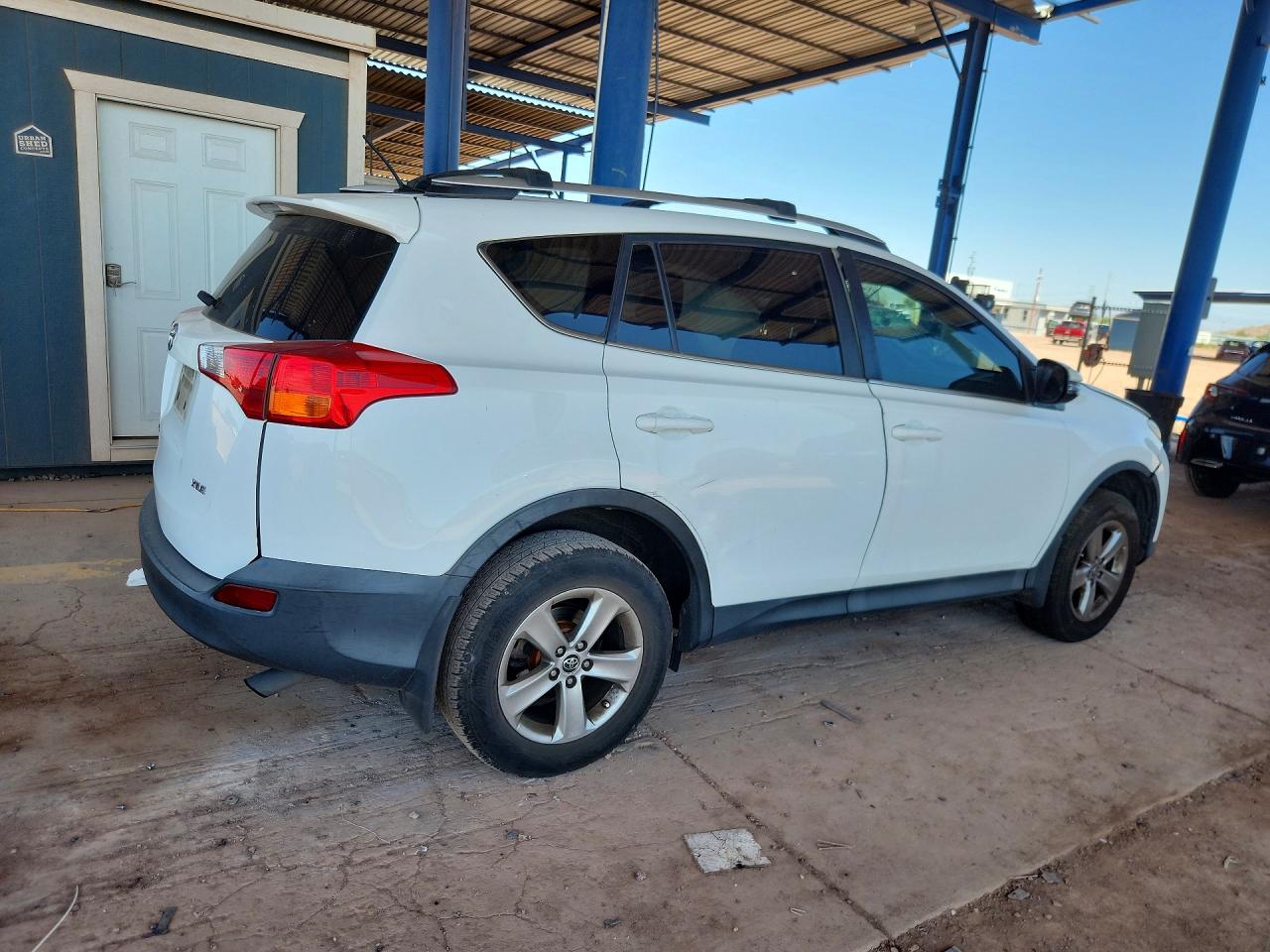 2015 Toyota Rav4 Xle White vin: 2T3WFREV3FW158130
