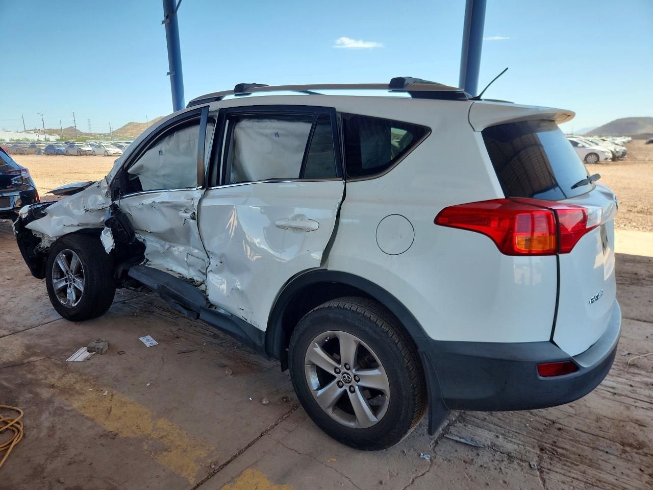 2015 Toyota Rav4 Xle White vin: 2T3WFREV3FW158130