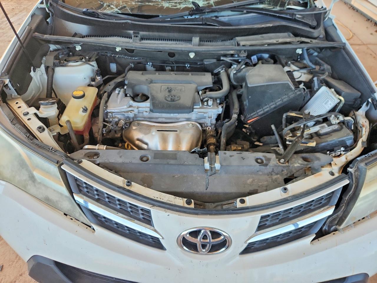 2015 Toyota Rav4 Xle White vin: 2T3WFREV3FW158130