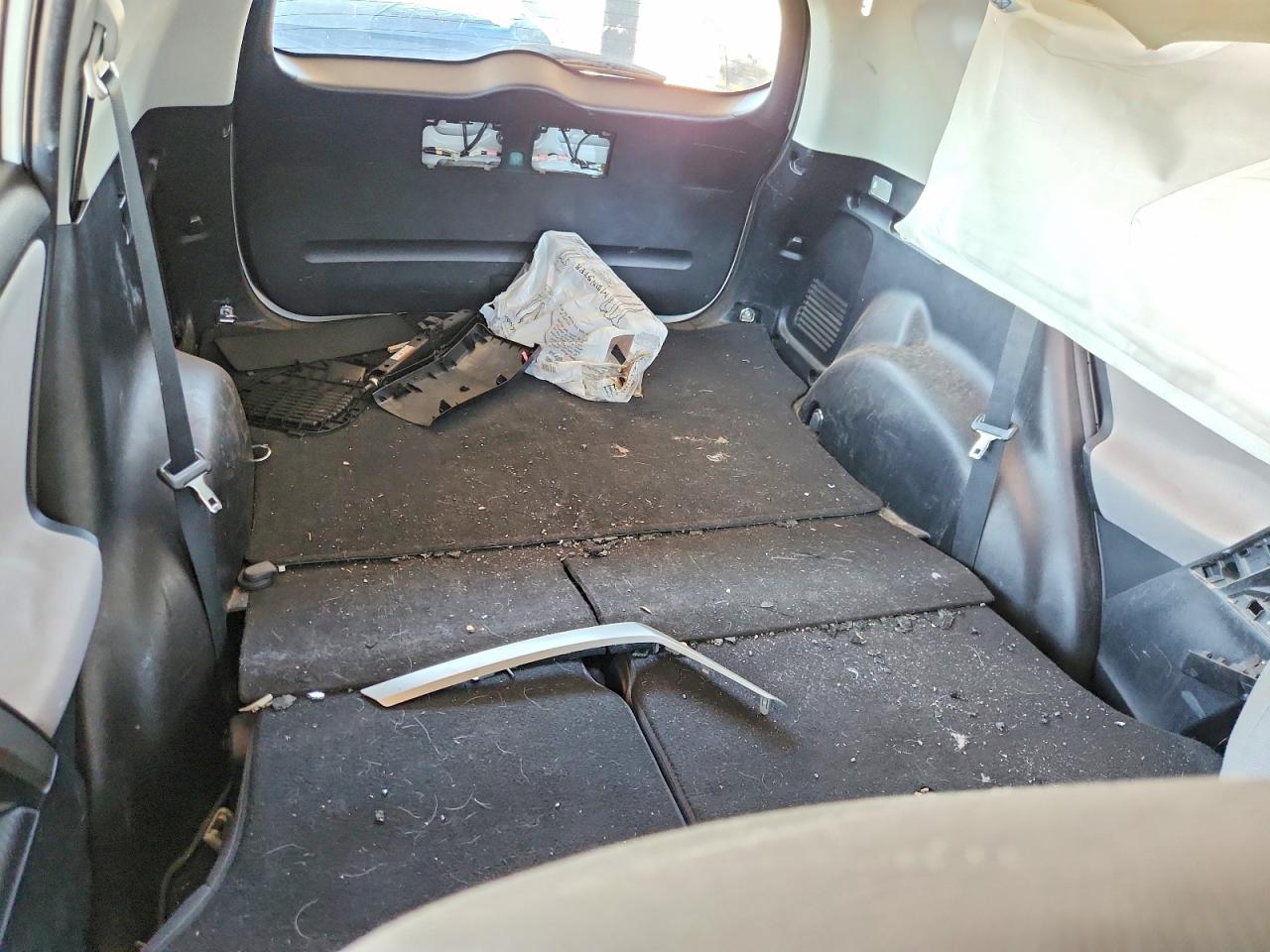2015 Toyota Rav4 Xle White vin: 2T3WFREV3FW158130