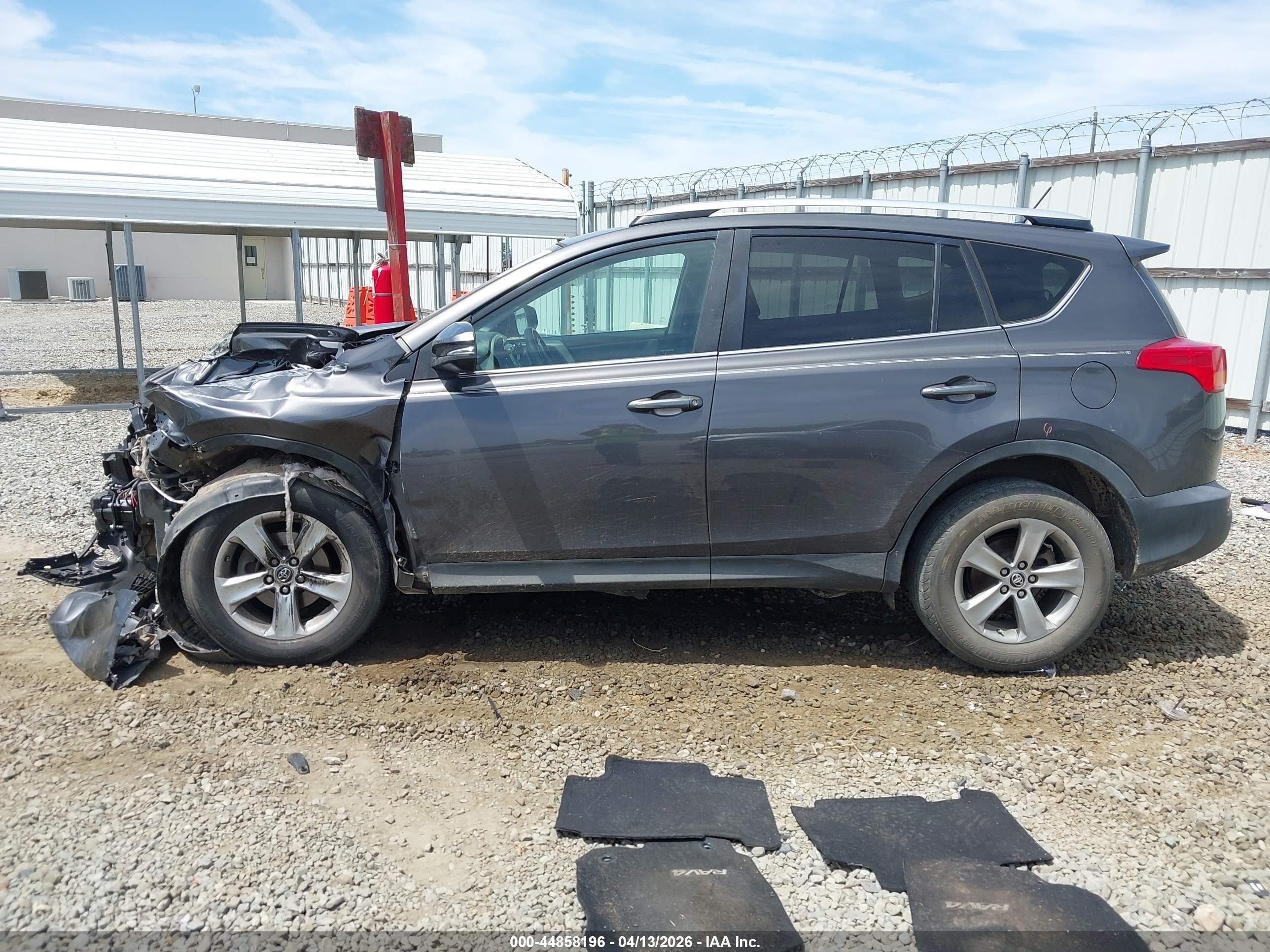 2015 Toyota Rav4 Xle Gray vin: 2T3WFREV3FW177602