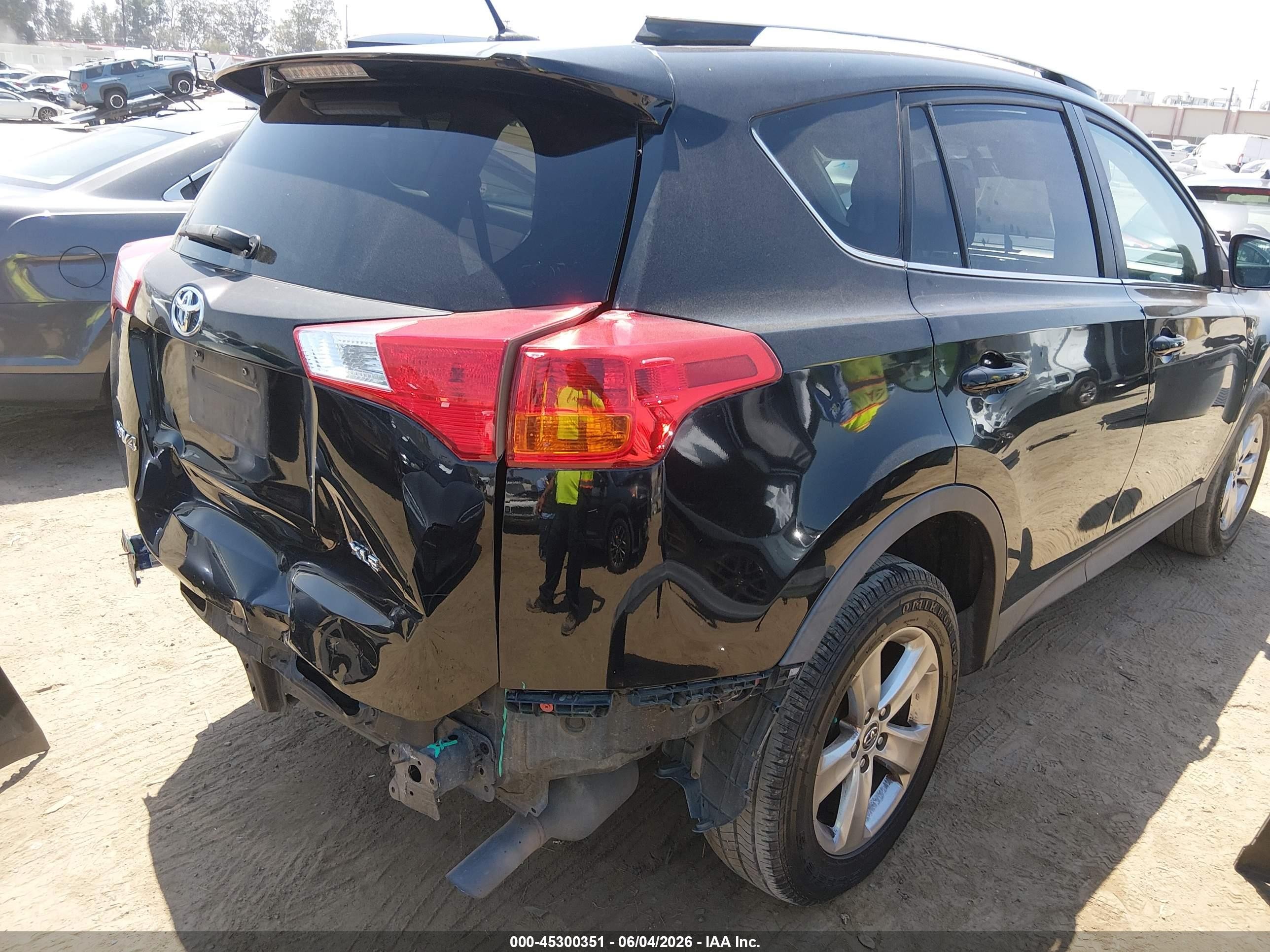 2015 Toyota Rav4 Xle Черный vin: 2T3WFREV3FW178118