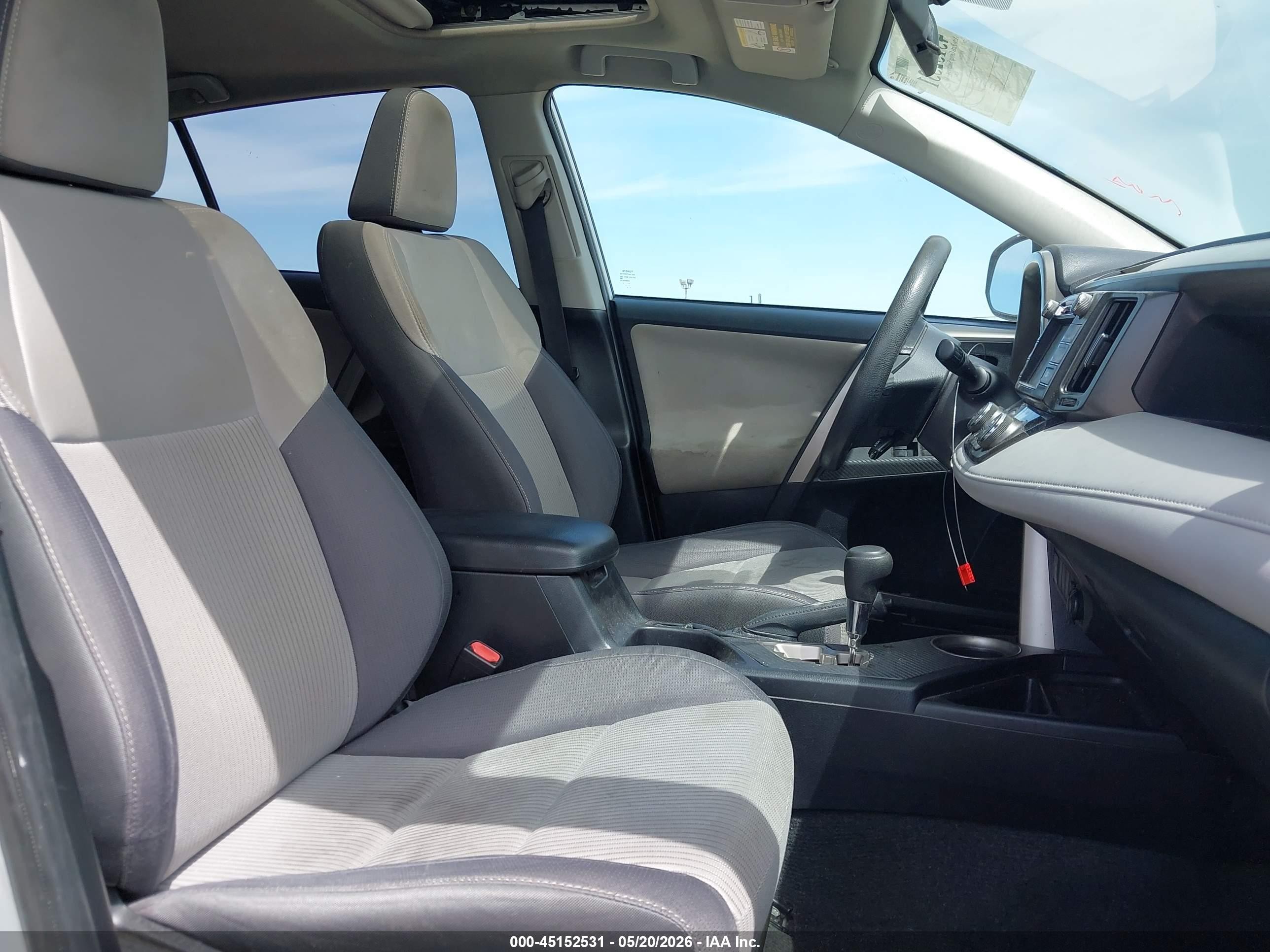 2015 Toyota Rav4 Xle Silver vin: 2T3WFREV3FW181536