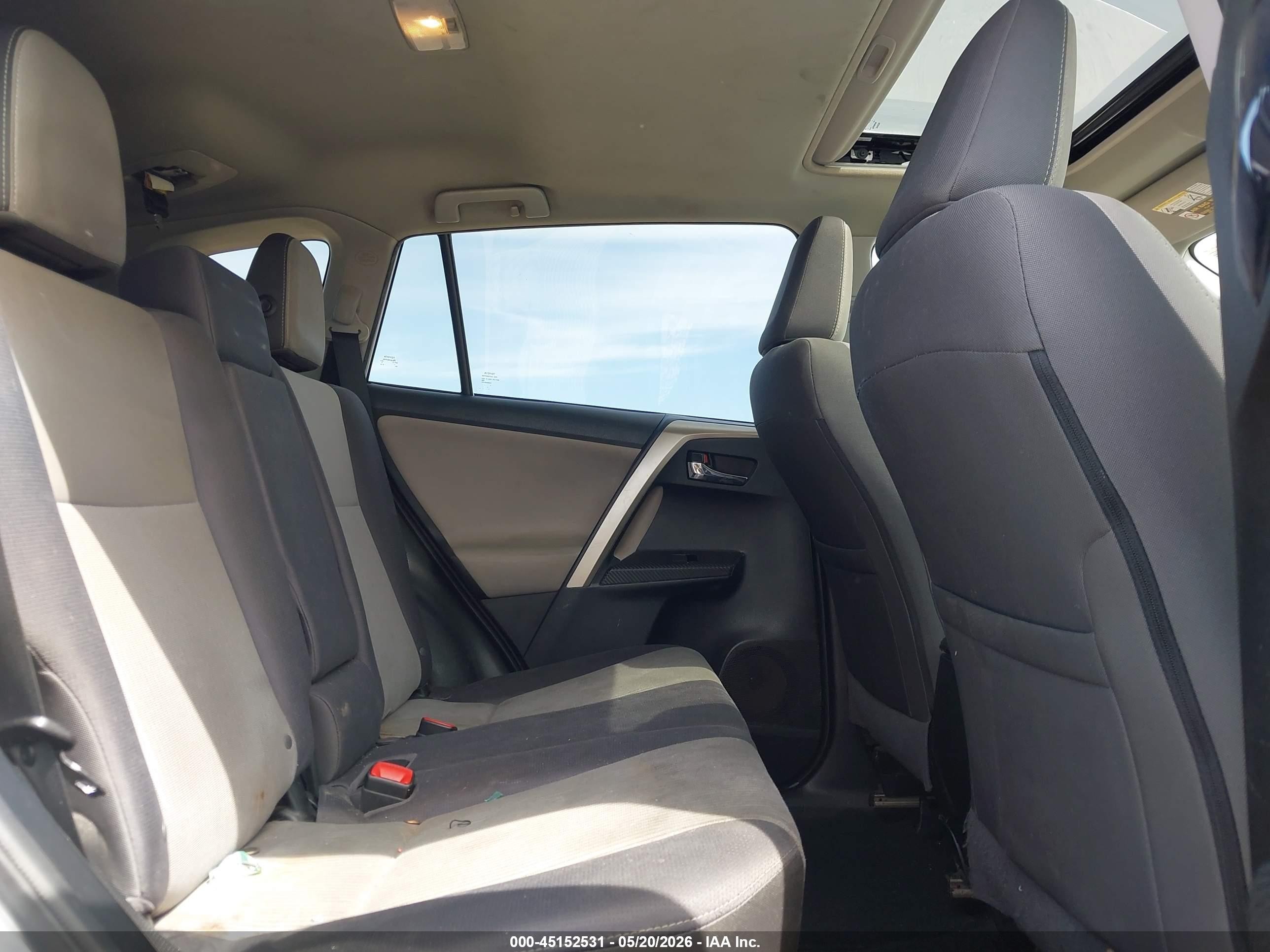 2015 Toyota Rav4 Xle Silver vin: 2T3WFREV3FW181536