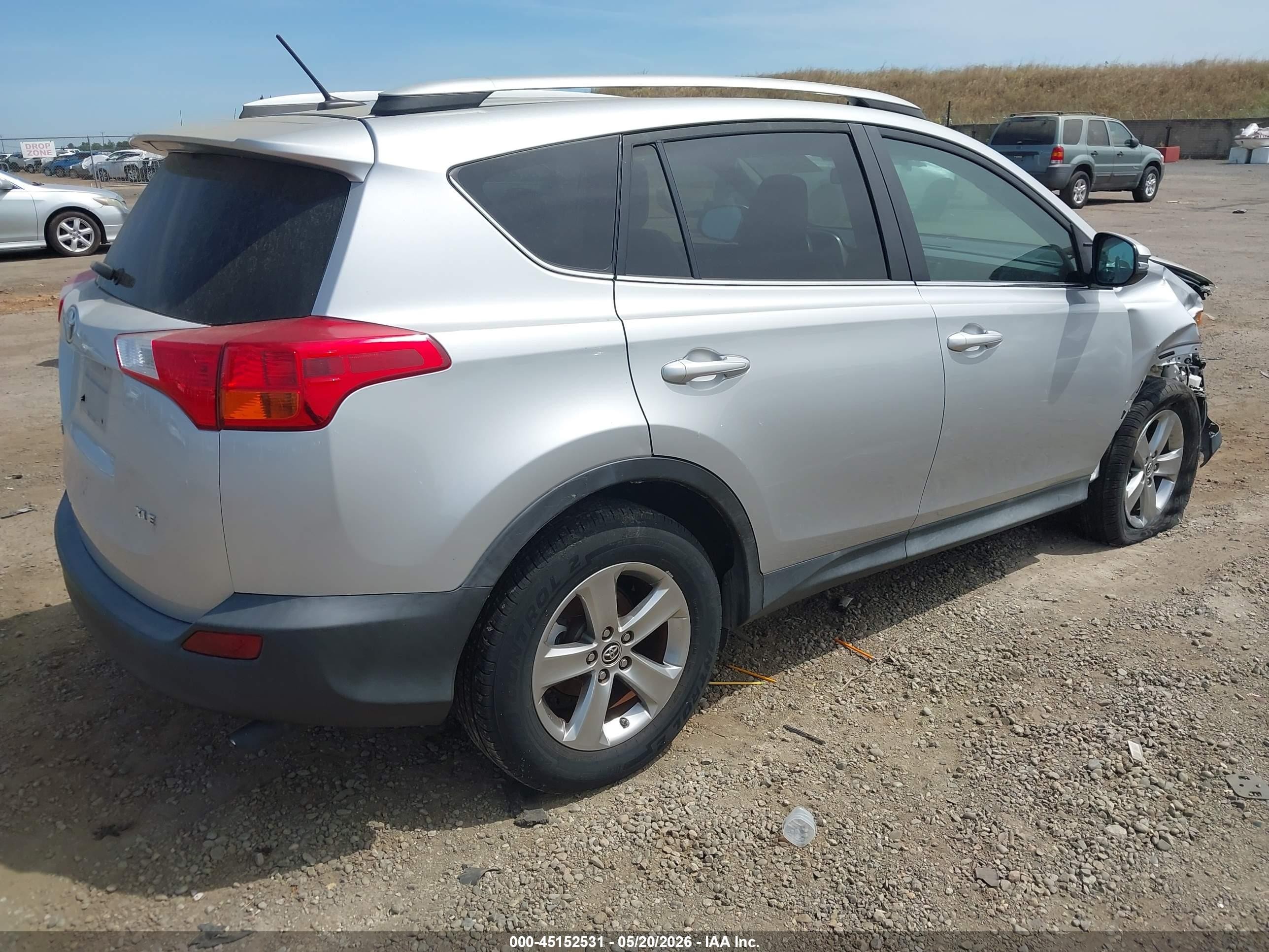 2015 Toyota Rav4 Xle Silver vin: 2T3WFREV3FW181536