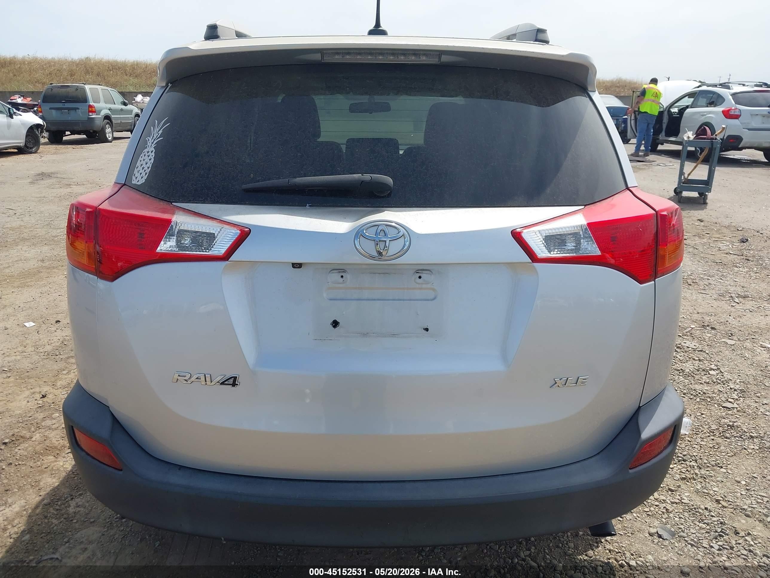 2015 Toyota Rav4 Xle Silver vin: 2T3WFREV3FW181536