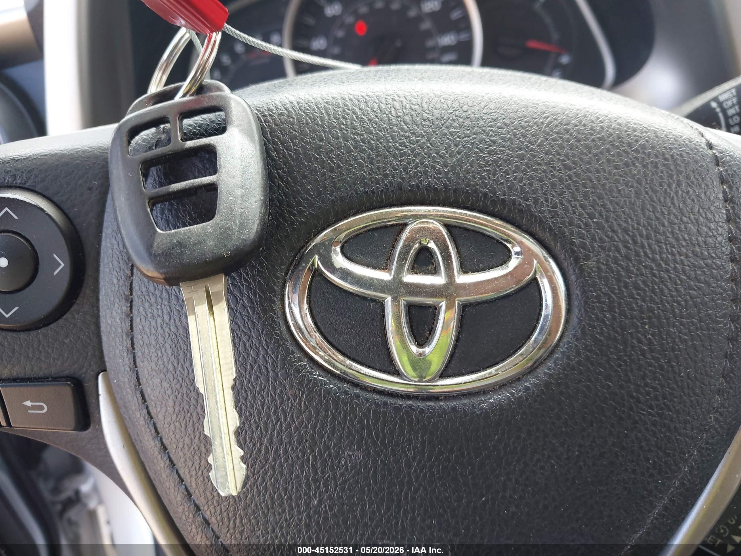 2015 Toyota Rav4 Xle Silver vin: 2T3WFREV3FW181536