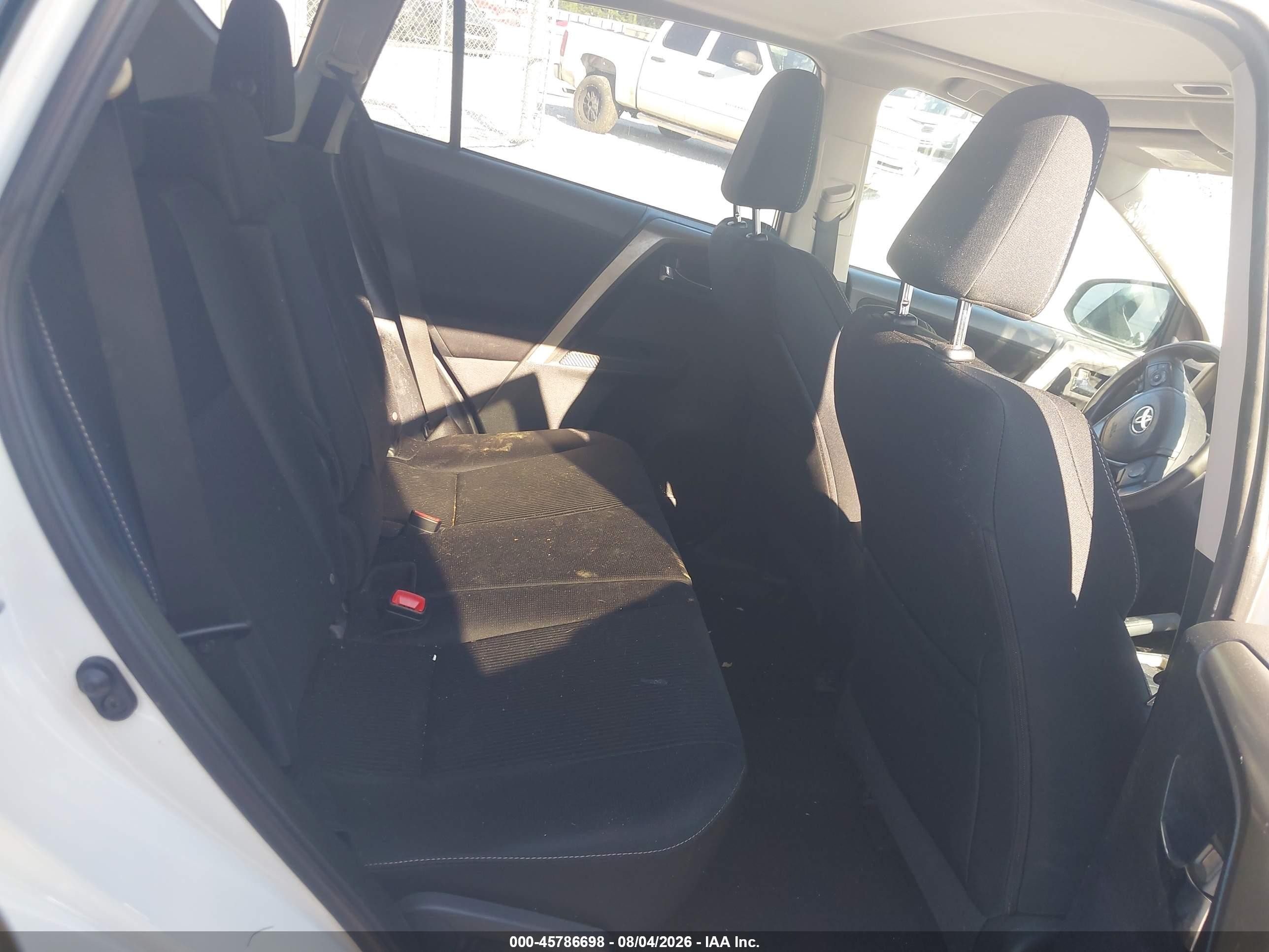 2015 Toyota Rav4 Xle White vin: 2T3WFREV3FW199356