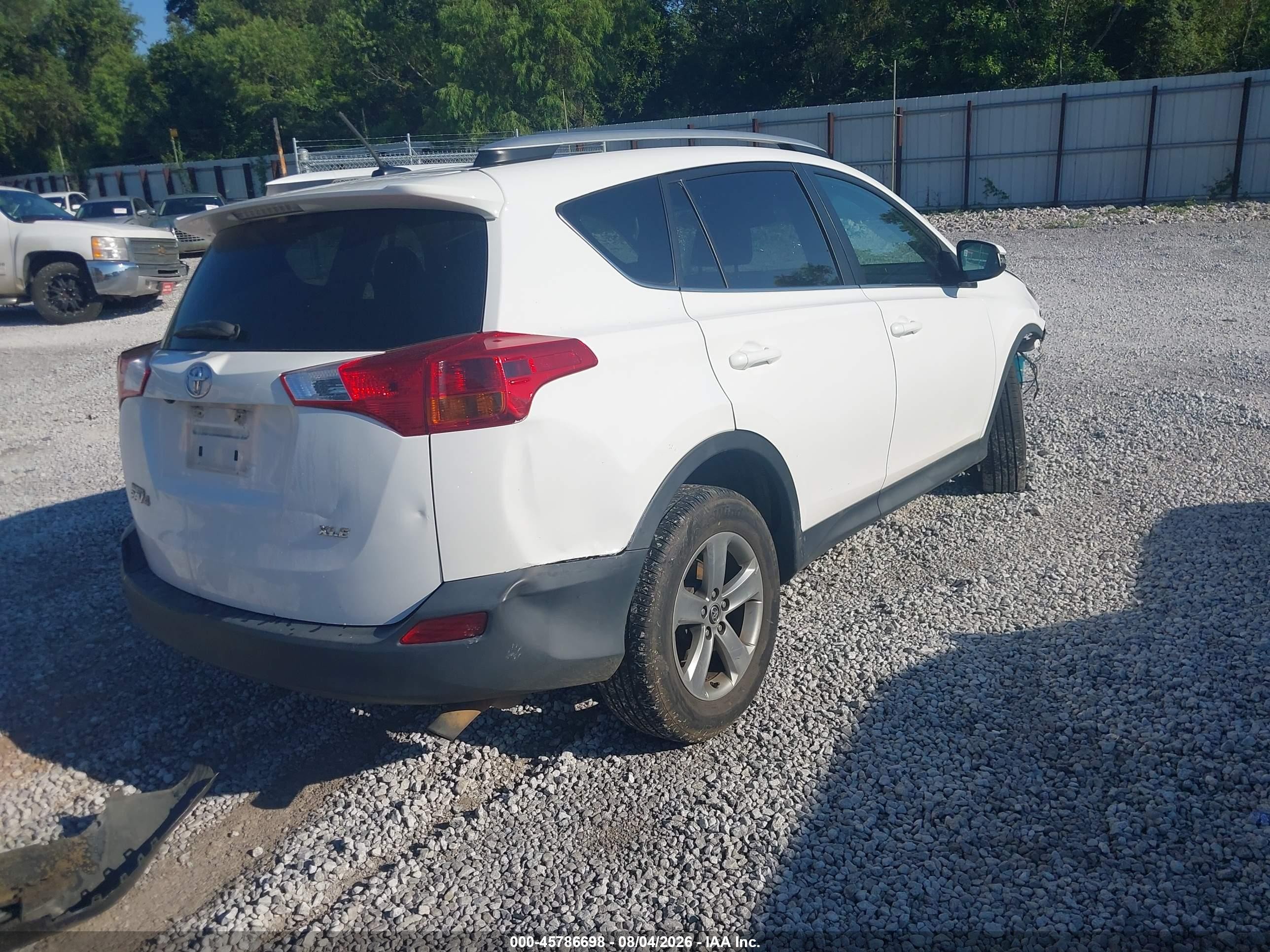 2015 Toyota Rav4 Xle White vin: 2T3WFREV3FW199356