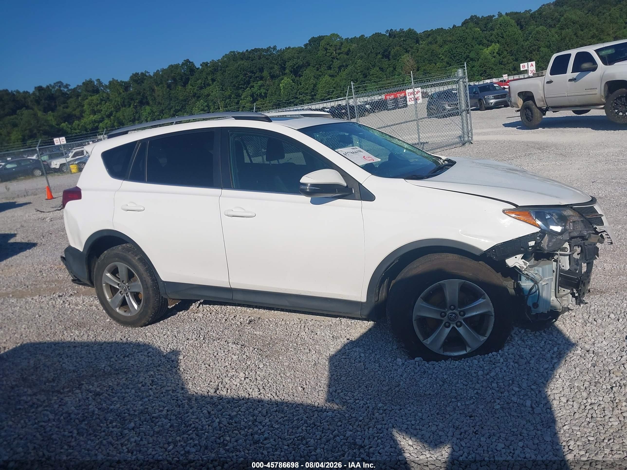 2015 Toyota Rav4 Xle White vin: 2T3WFREV3FW199356