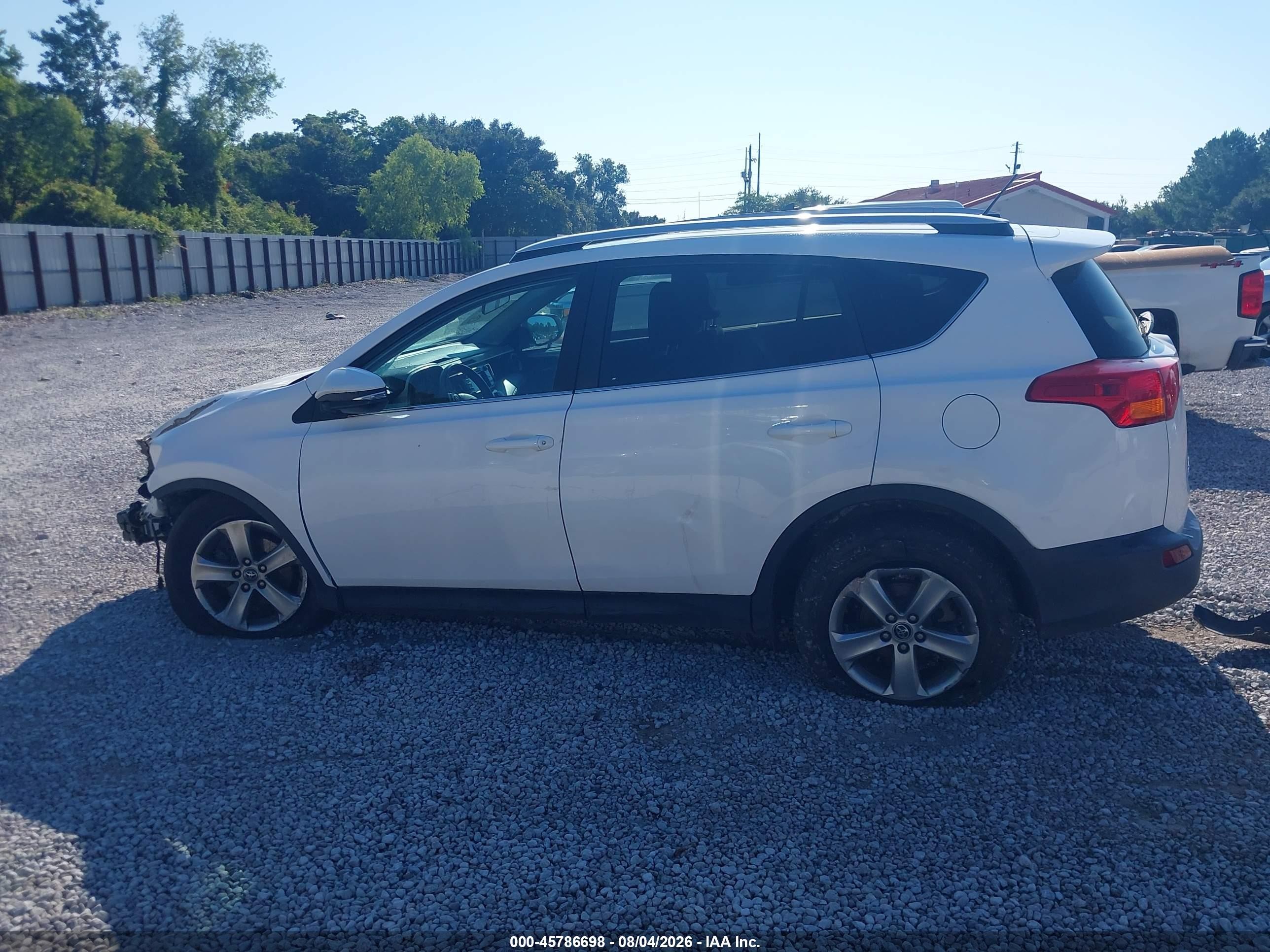 2015 Toyota Rav4 Xle White vin: 2T3WFREV3FW199356