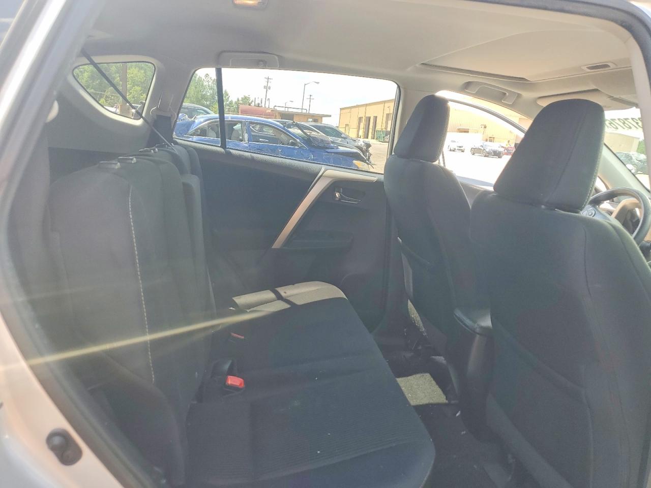 2015 Toyota Rav4 Xle Серебряный vin: 2T3WFREV3FW215653