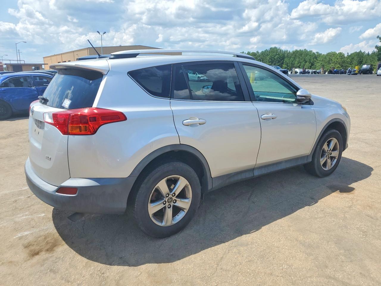 2015 Toyota Rav4 Xle Серебряный vin: 2T3WFREV3FW215653