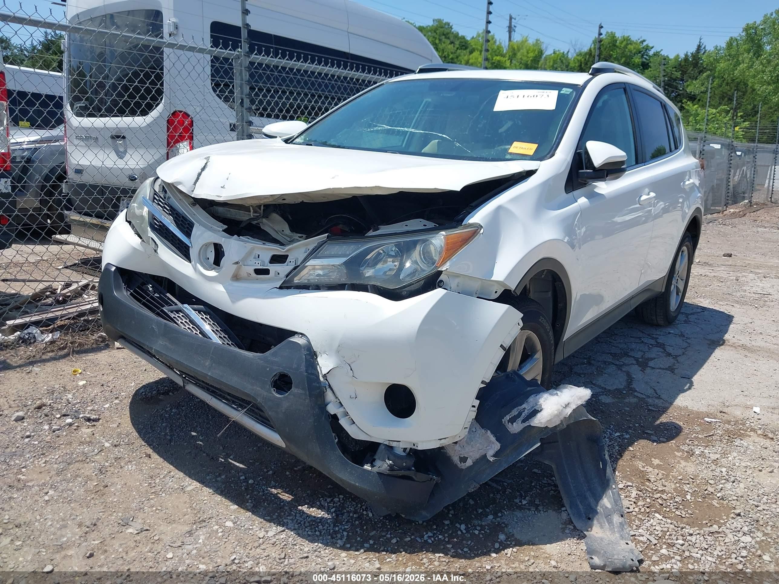 2015 Toyota Rav4 Xle White vin: 2T3WFREV3FW225681