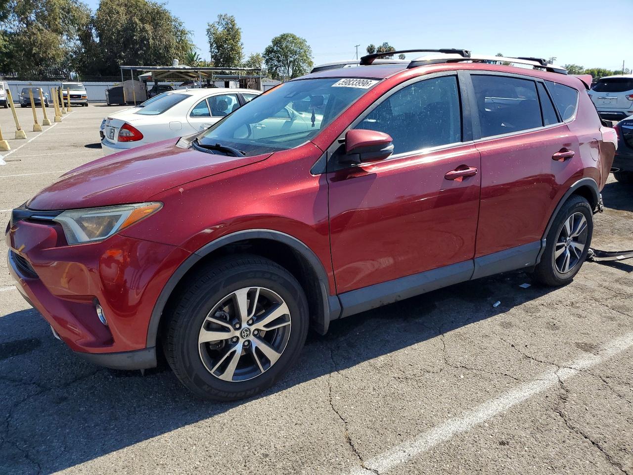 2018 Toyota Rav4 Xle Red vin: 2T3WFREV3JW501513