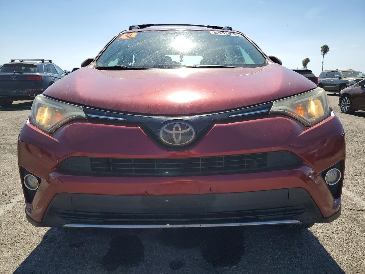 2018 Toyota Rav4 Xle Red vin: 2T3WFREV3JW501513