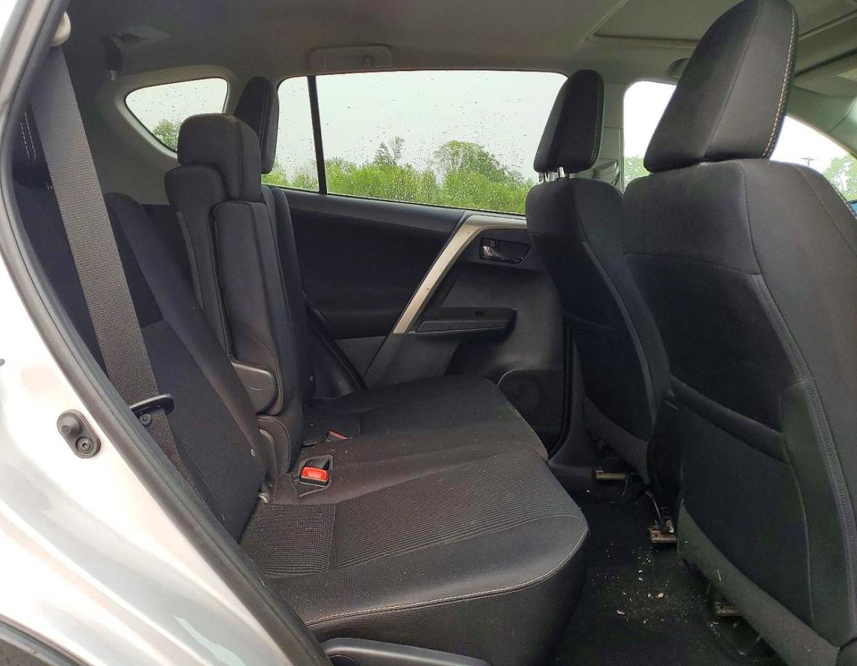 2014 Toyota Rav4 Xle Silver vin: 2T3WFREV4EW093688