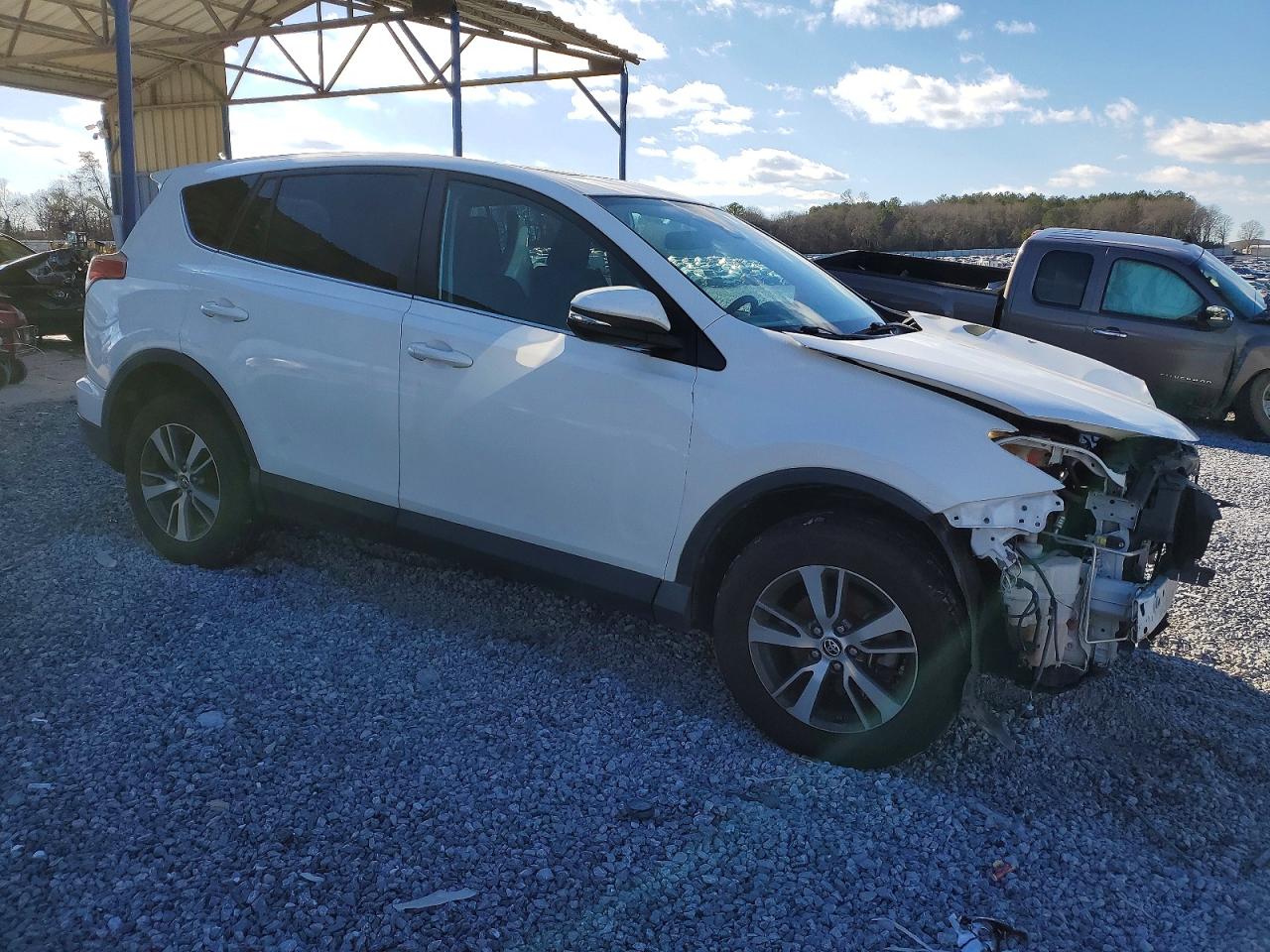 2017 Toyota Rav4 Xle White vin: 2T3WFREV4HW364835