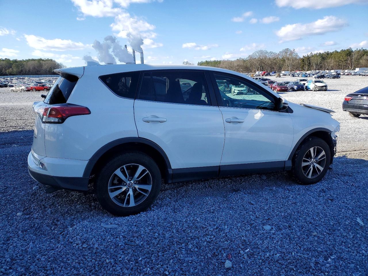 2017 Toyota Rav4 Xle White vin: 2T3WFREV4HW364835