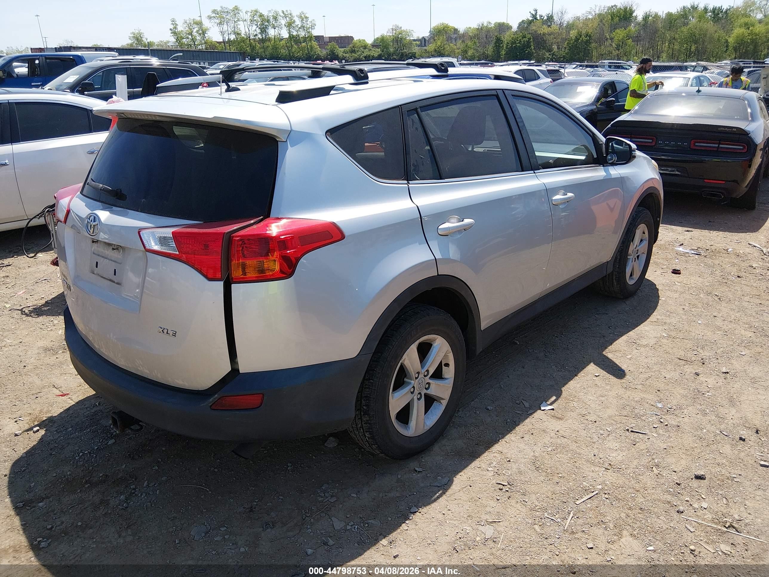 2013 Toyota Rav4 Xle Silver vin: 2T3WFREV5DW053750