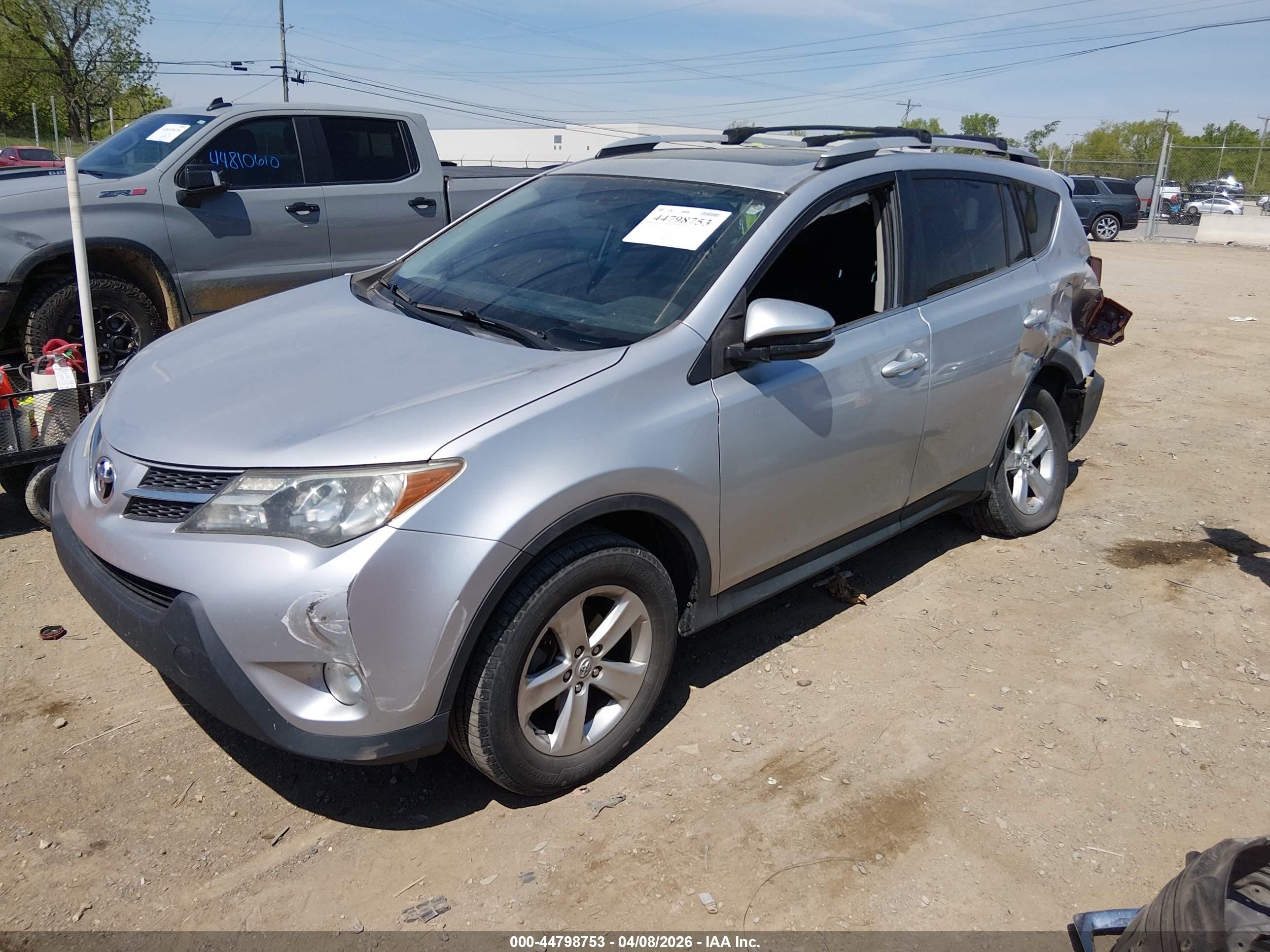 2013 Toyota Rav4 Xle Silver vin: 2T3WFREV5DW053750