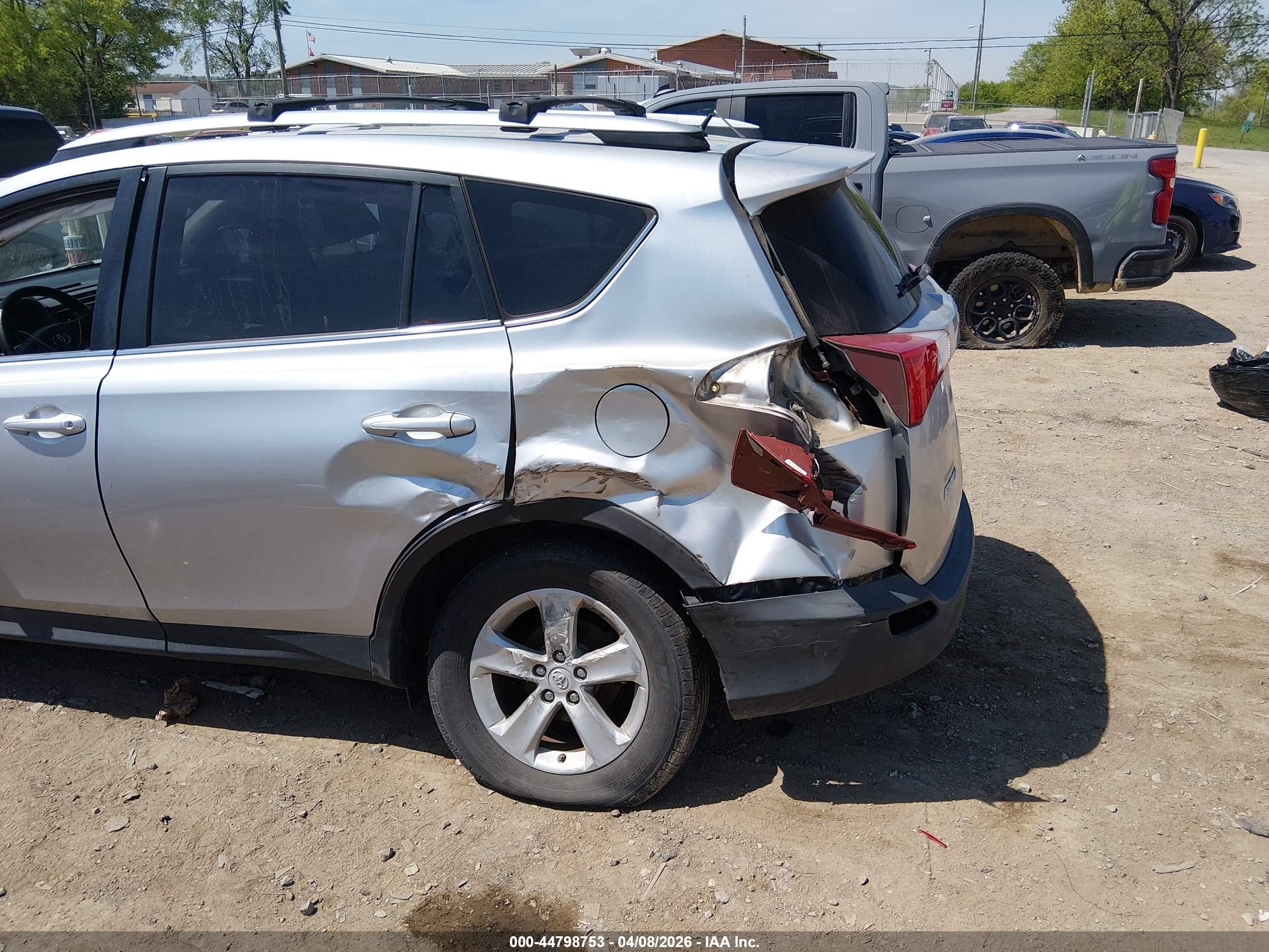 2013 Toyota Rav4 Xle Silver vin: 2T3WFREV5DW053750