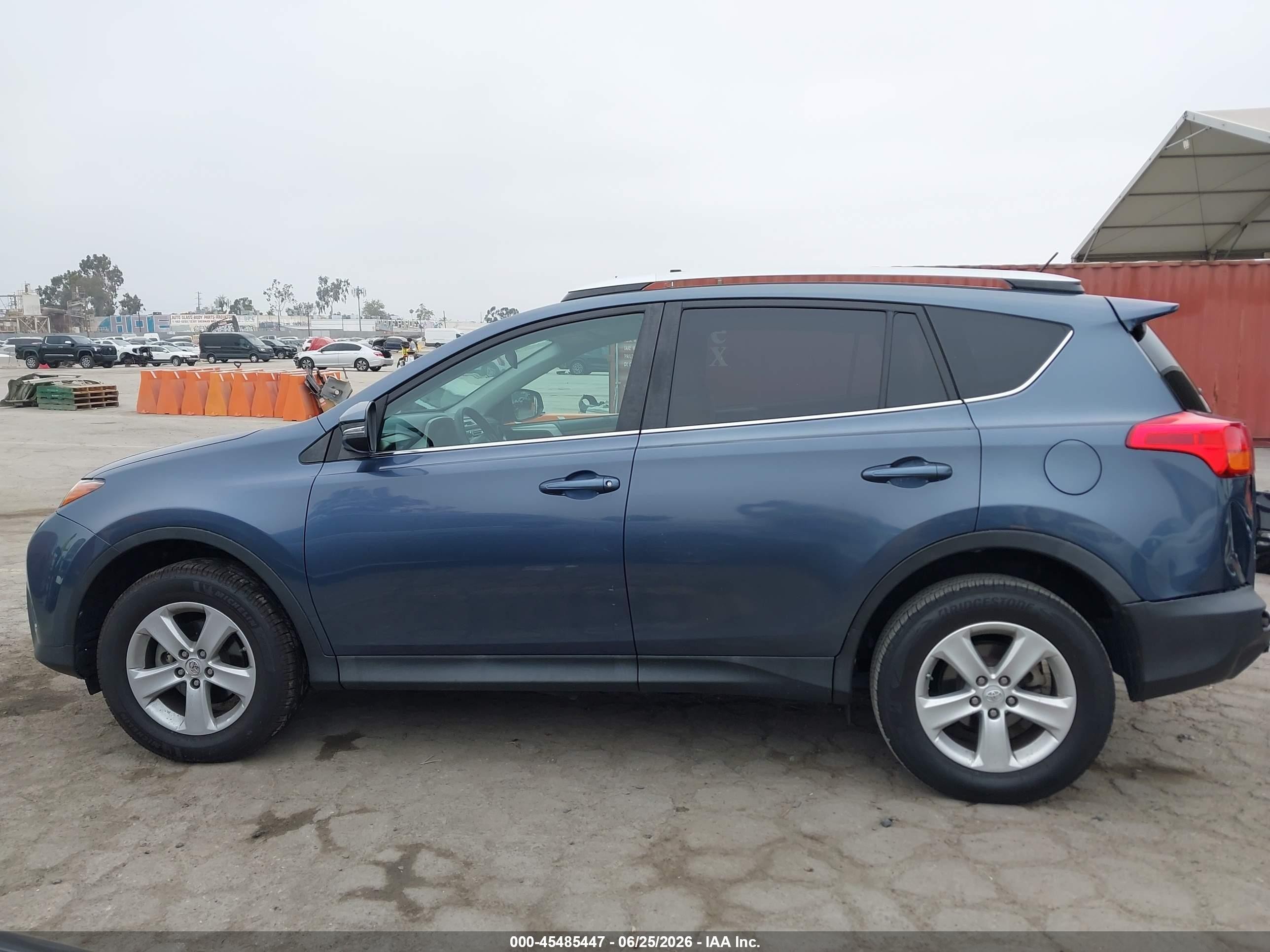 2014 Toyota Rav4 Xle Blue vin: 2T3WFREV5EW079749