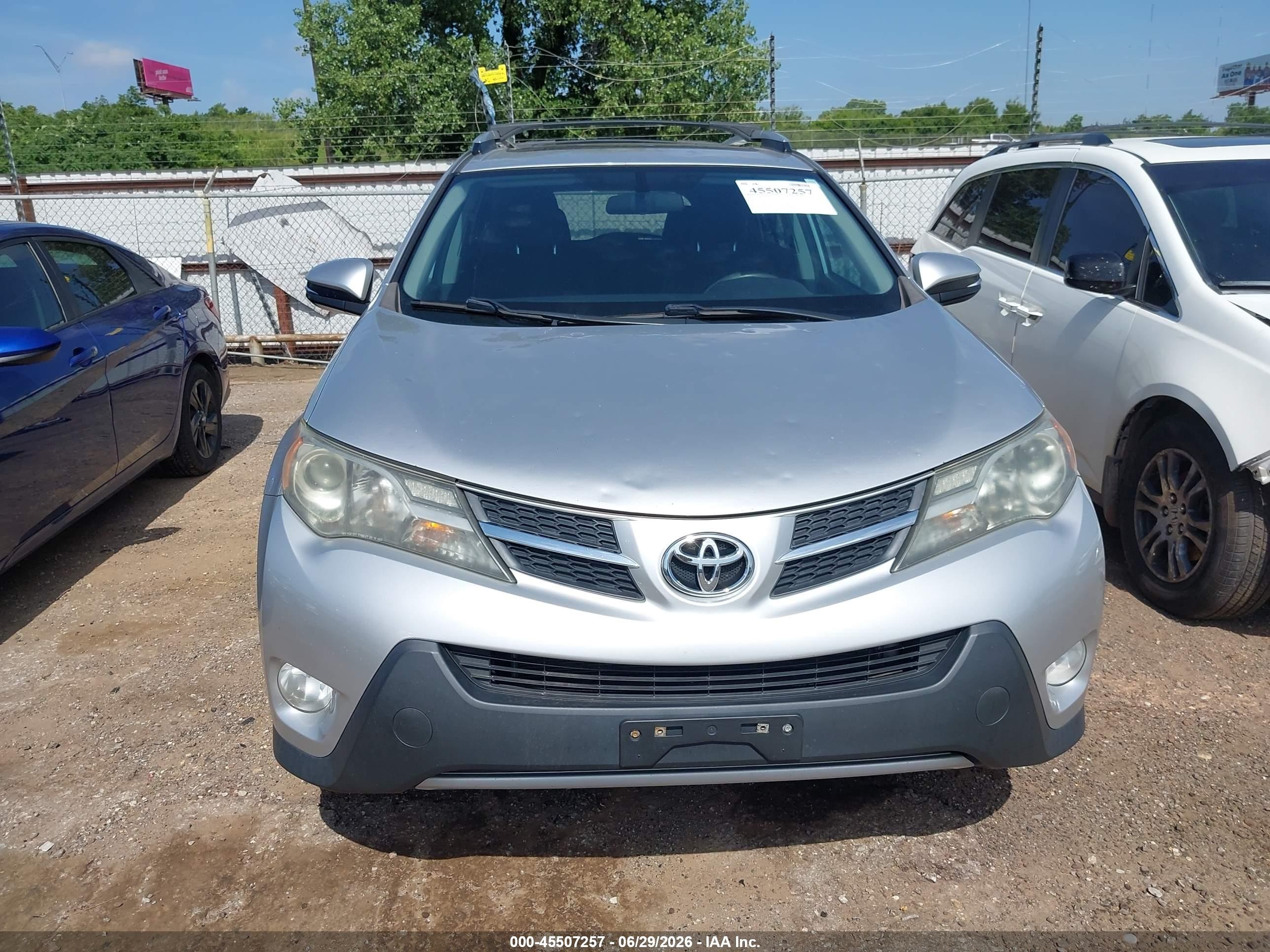 2014 Toyota Rav4 Xle Silver vin: 2T3WFREV5EW120395