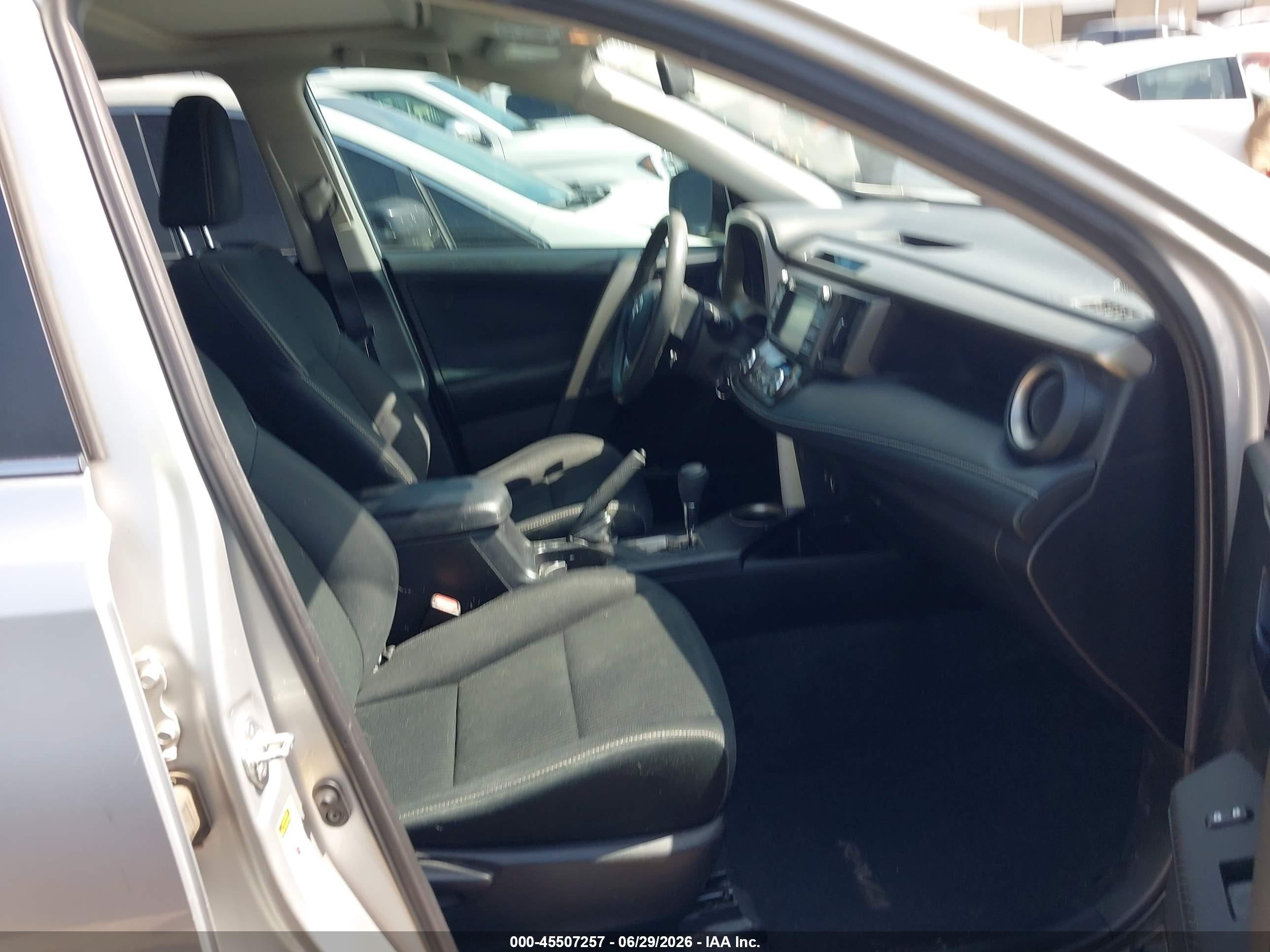 2014 Toyota Rav4 Xle Silver vin: 2T3WFREV5EW120395