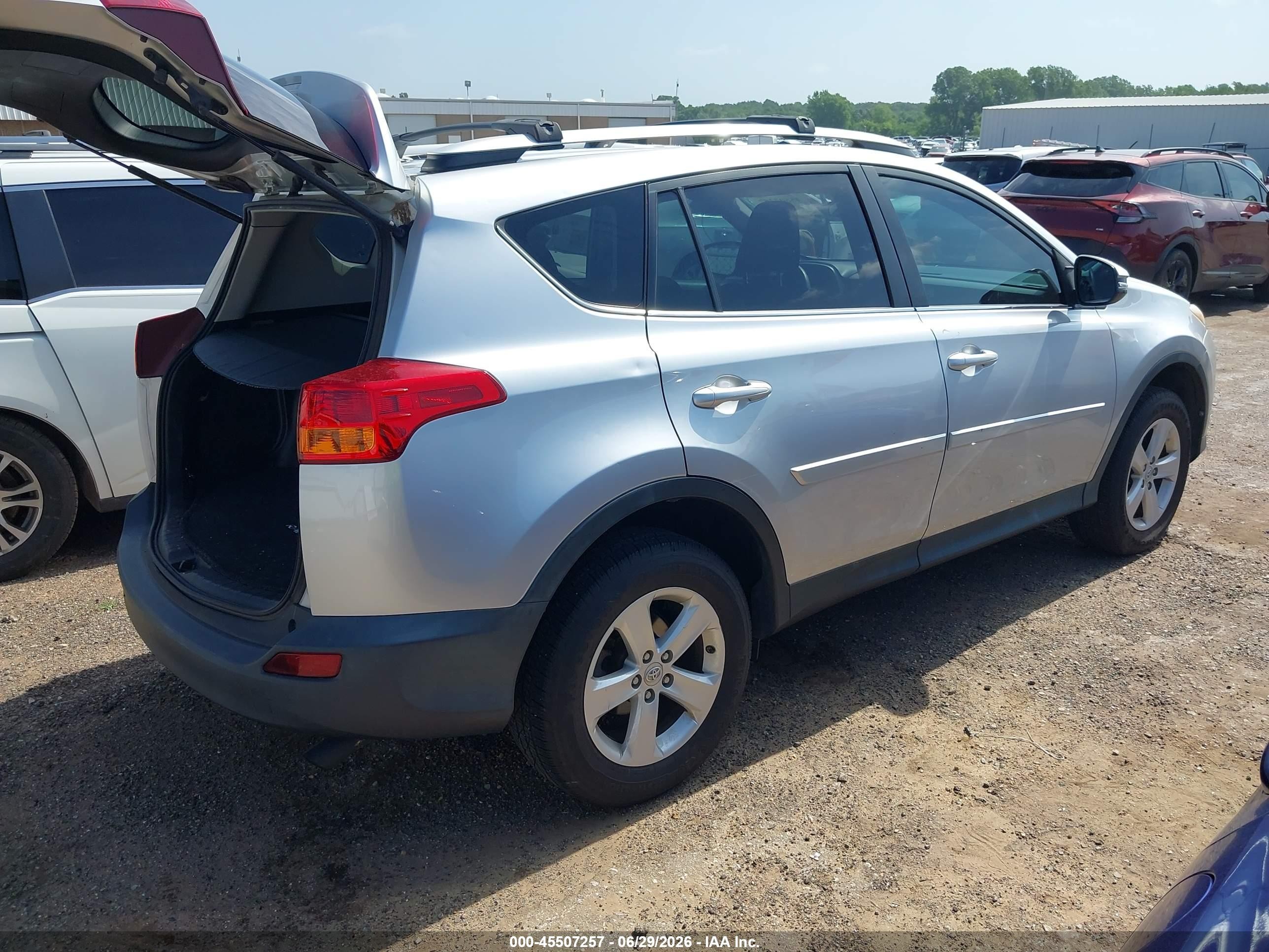 2014 Toyota Rav4 Xle Silver vin: 2T3WFREV5EW120395