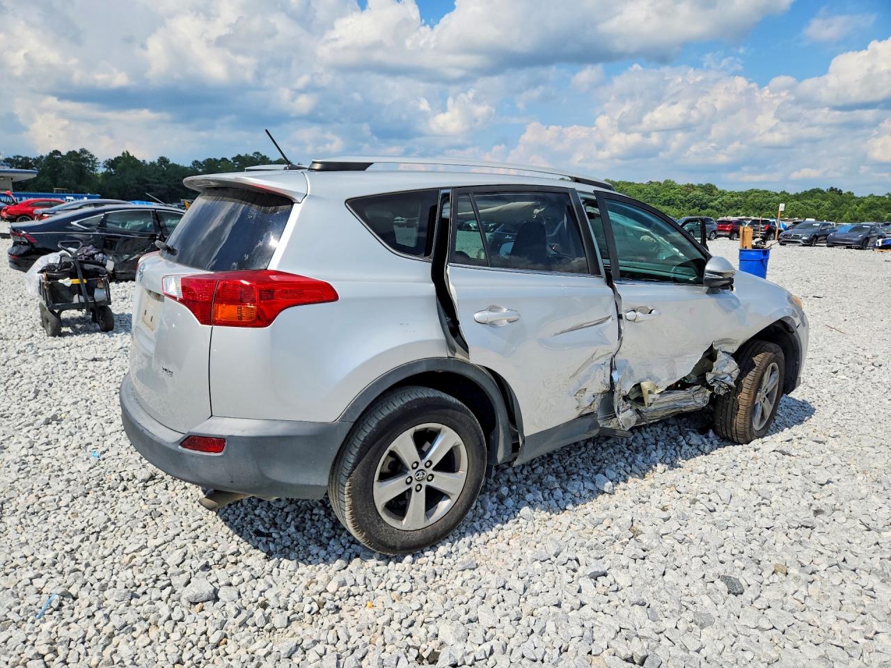 2015 Toyota Rav4 Xle Silver vin: 2T3WFREV5FW232034