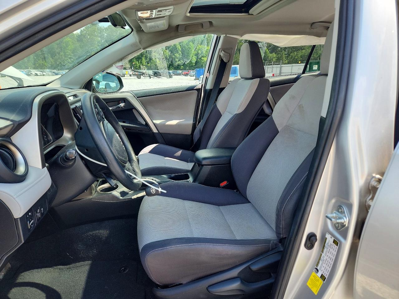 2015 Toyota Rav4 Xle Silver vin: 2T3WFREV5FW232034