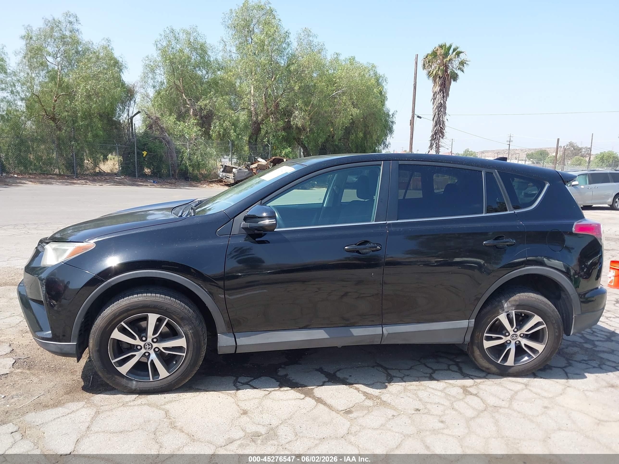 2017 Toyota Rav4 Xle Черный vin: 2T3WFREV5HW384849