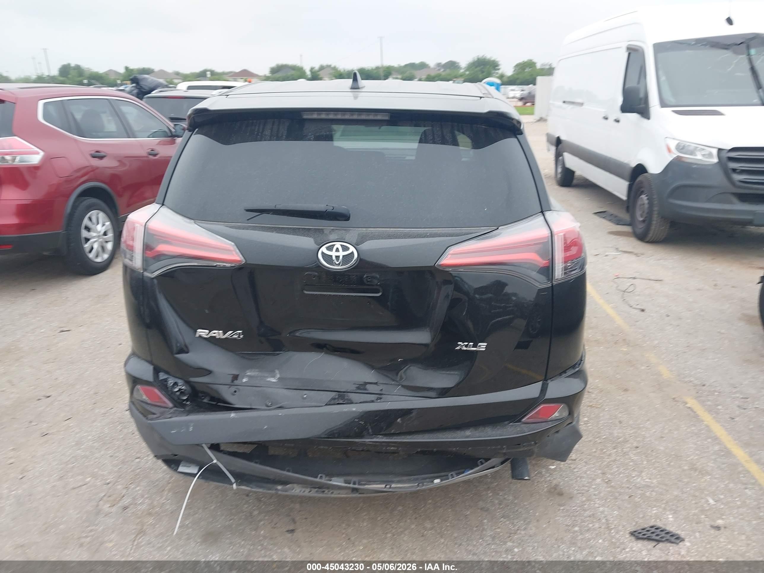 2018 Toyota Rav4 Xle Черный vin: 2T3WFREV5JW476209