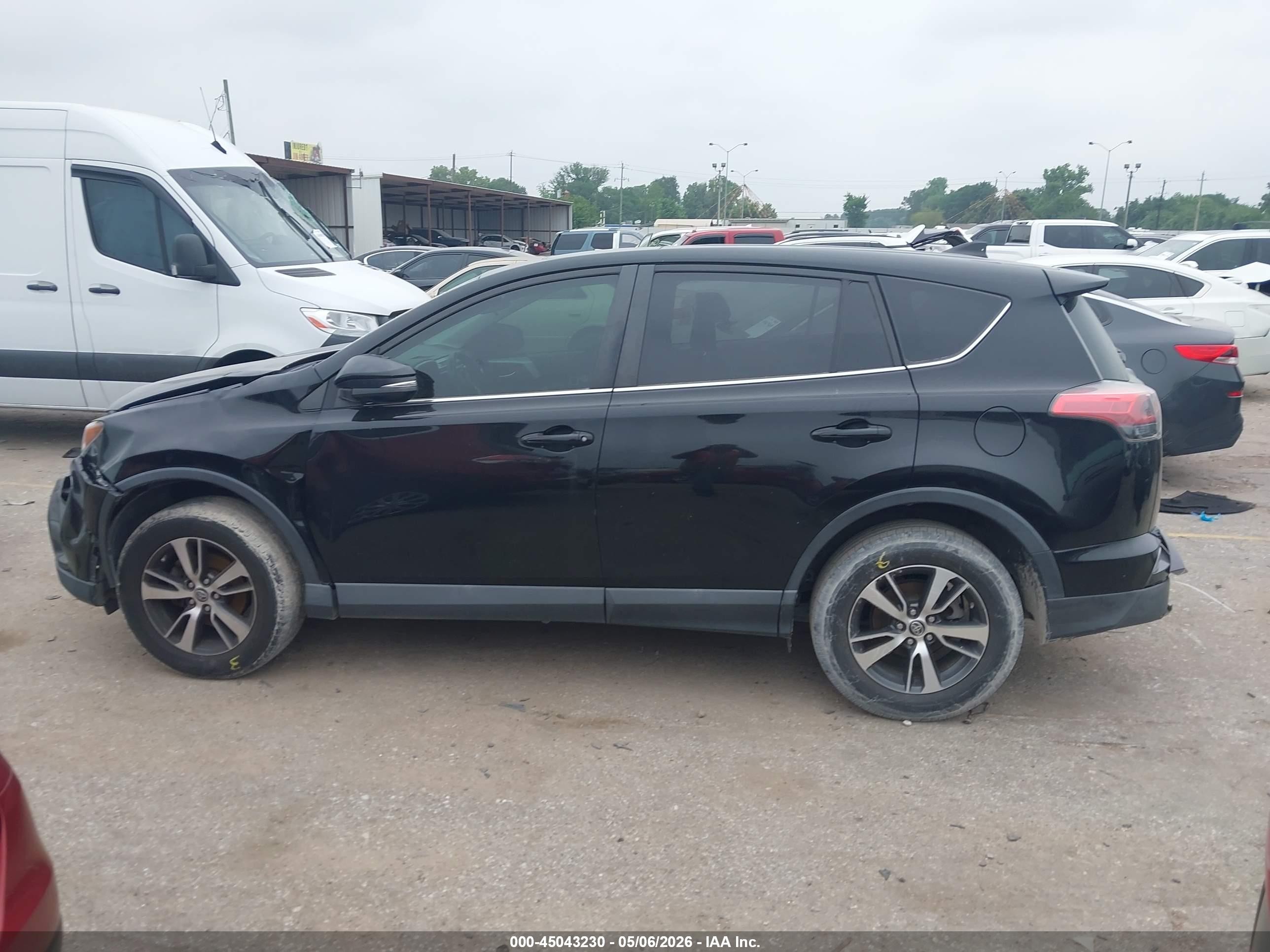 2018 Toyota Rav4 Xle Черный vin: 2T3WFREV5JW476209