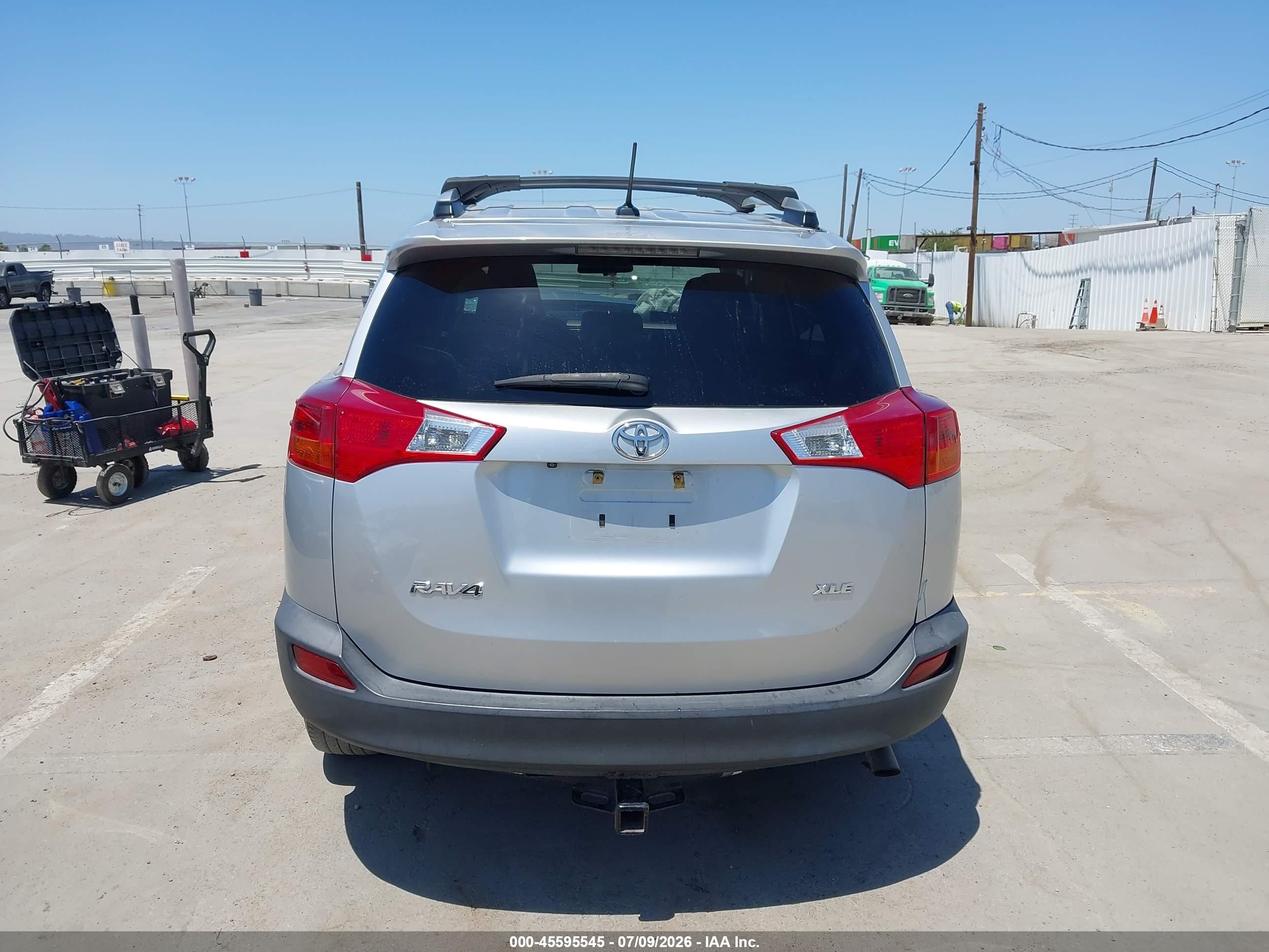 2013 Toyota Rav4 Xle Серебряный vin: 2T3WFREV6DW044314