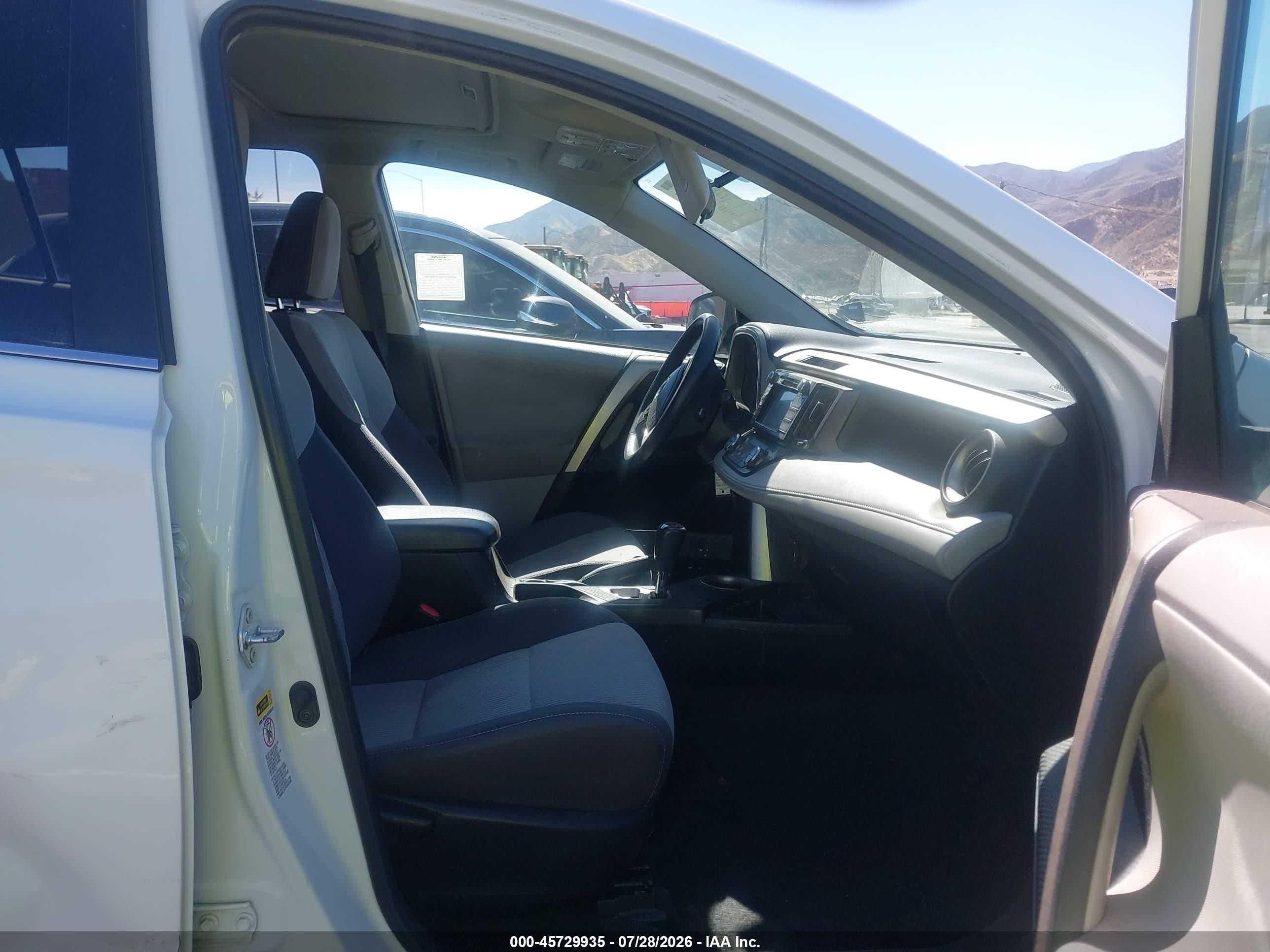 2013 Toyota Rav4 Xle Белый vin: 2T3WFREV6DW060609
