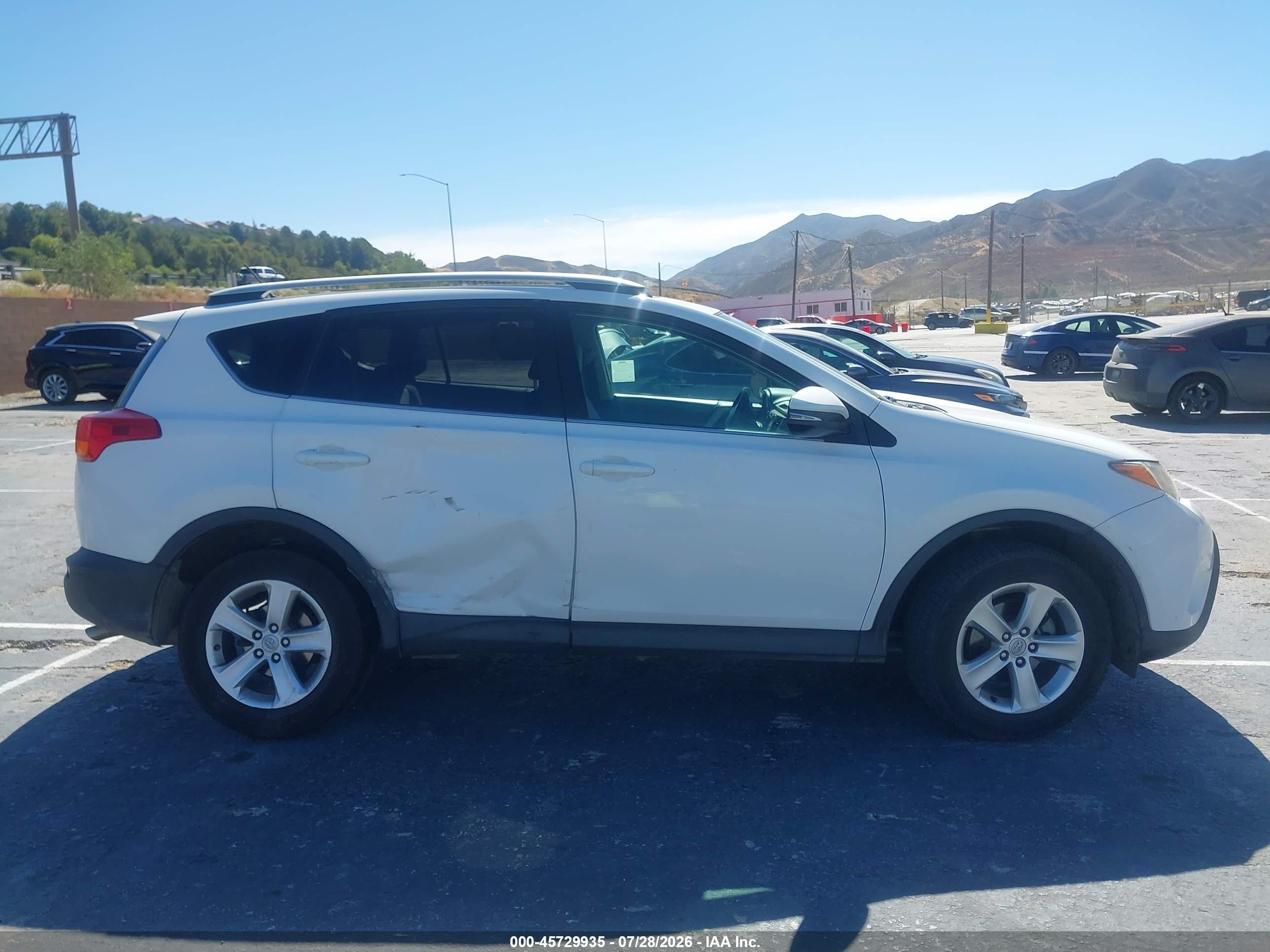 2013 Toyota Rav4 Xle Белый vin: 2T3WFREV6DW060609