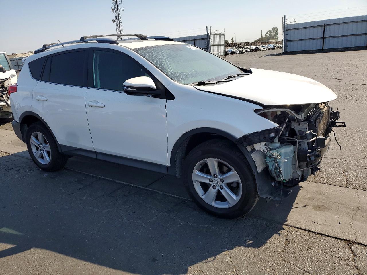 2014 Toyota Rav4 Xle White vin: 2T3WFREV6EW128330