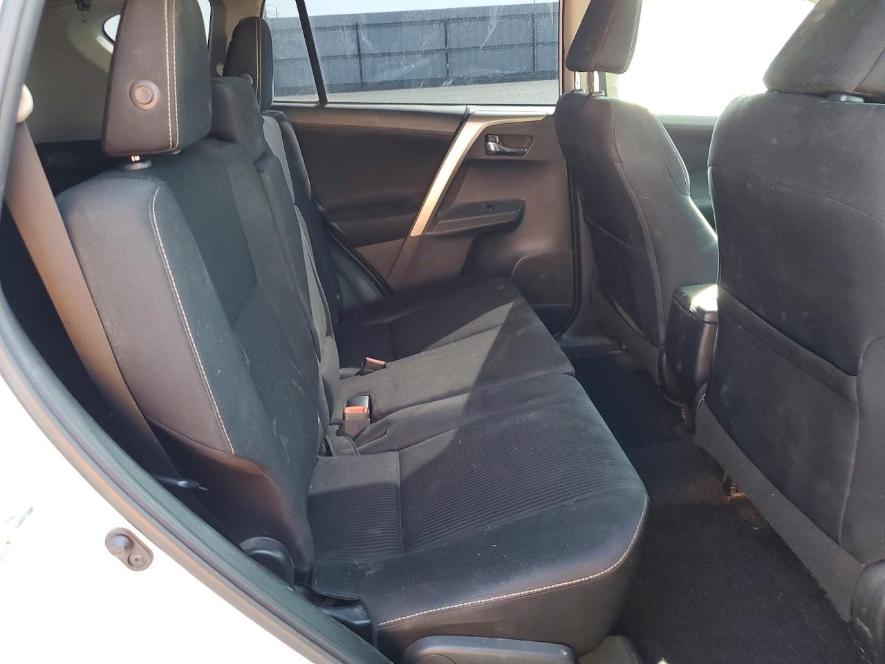 2014 Toyota Rav4 Xle White vin: 2T3WFREV6EW128330