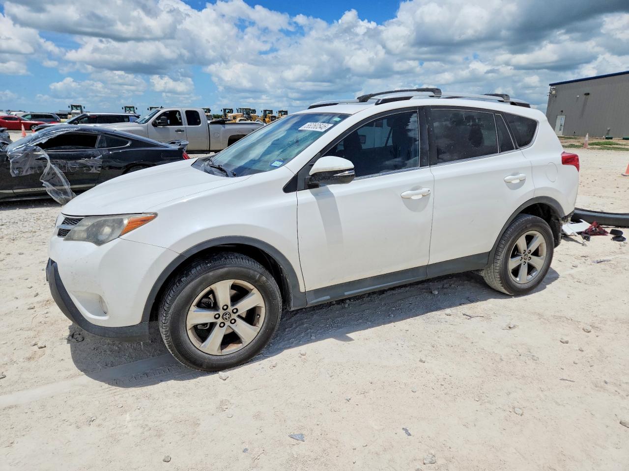2015 Toyota Rav4 Xle White vin: 2T3WFREV6FW201052