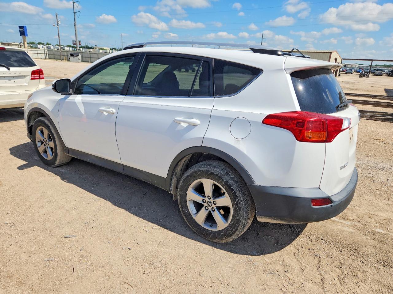2015 Toyota Rav4 Xle White vin: 2T3WFREV6FW214044