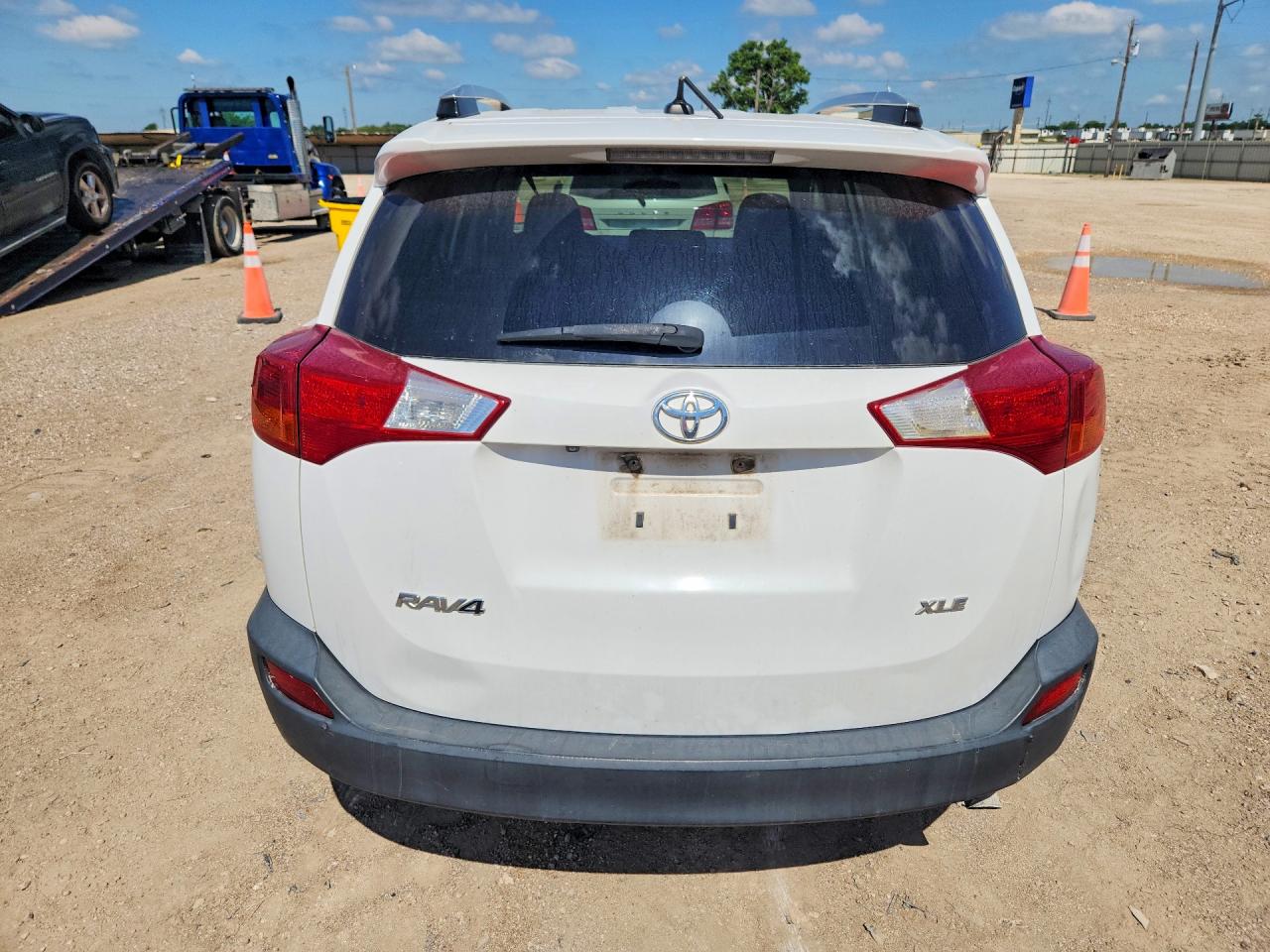 2015 Toyota Rav4 Xle White vin: 2T3WFREV6FW214044