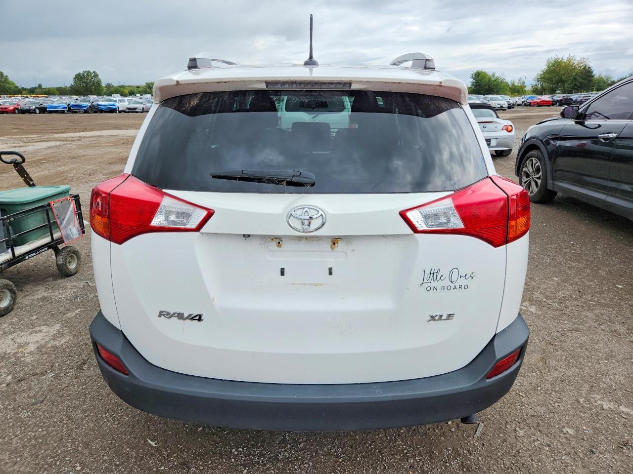 2014 Toyota Rav4 Xle White vin: 2T3WFREV7EW081695