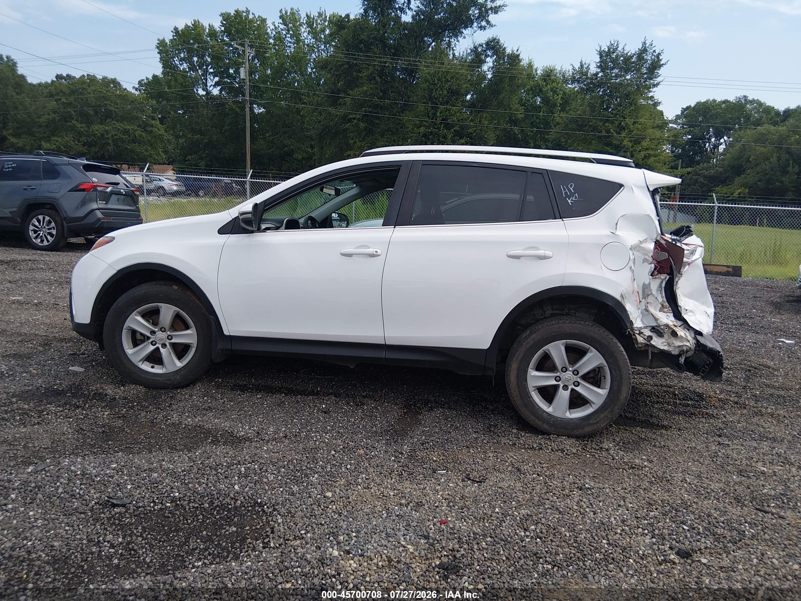 2014 Toyota Rav4 Xle White vin: 2T3WFREV7EW109558