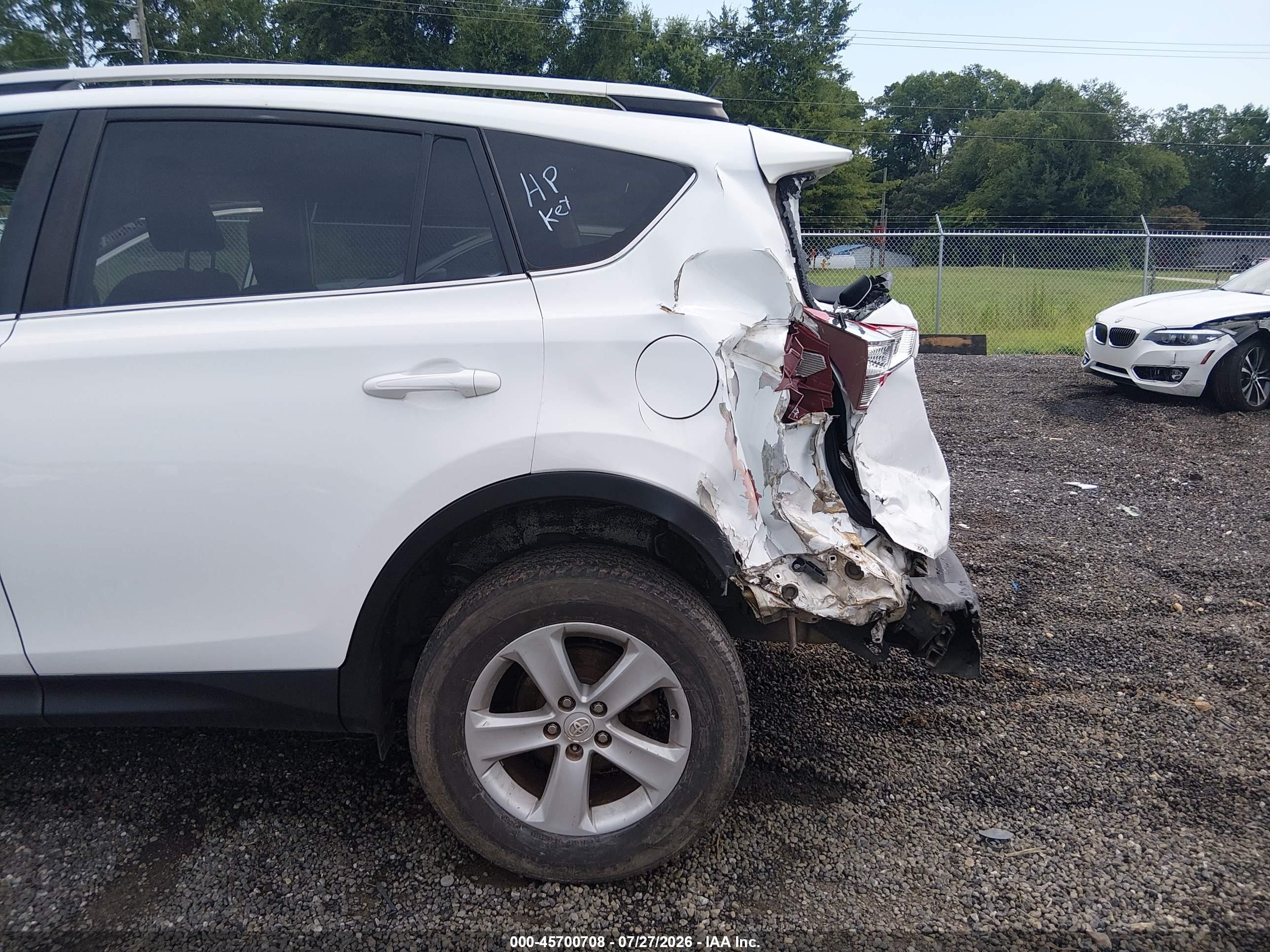 2014 Toyota Rav4 Xle White vin: 2T3WFREV7EW109558