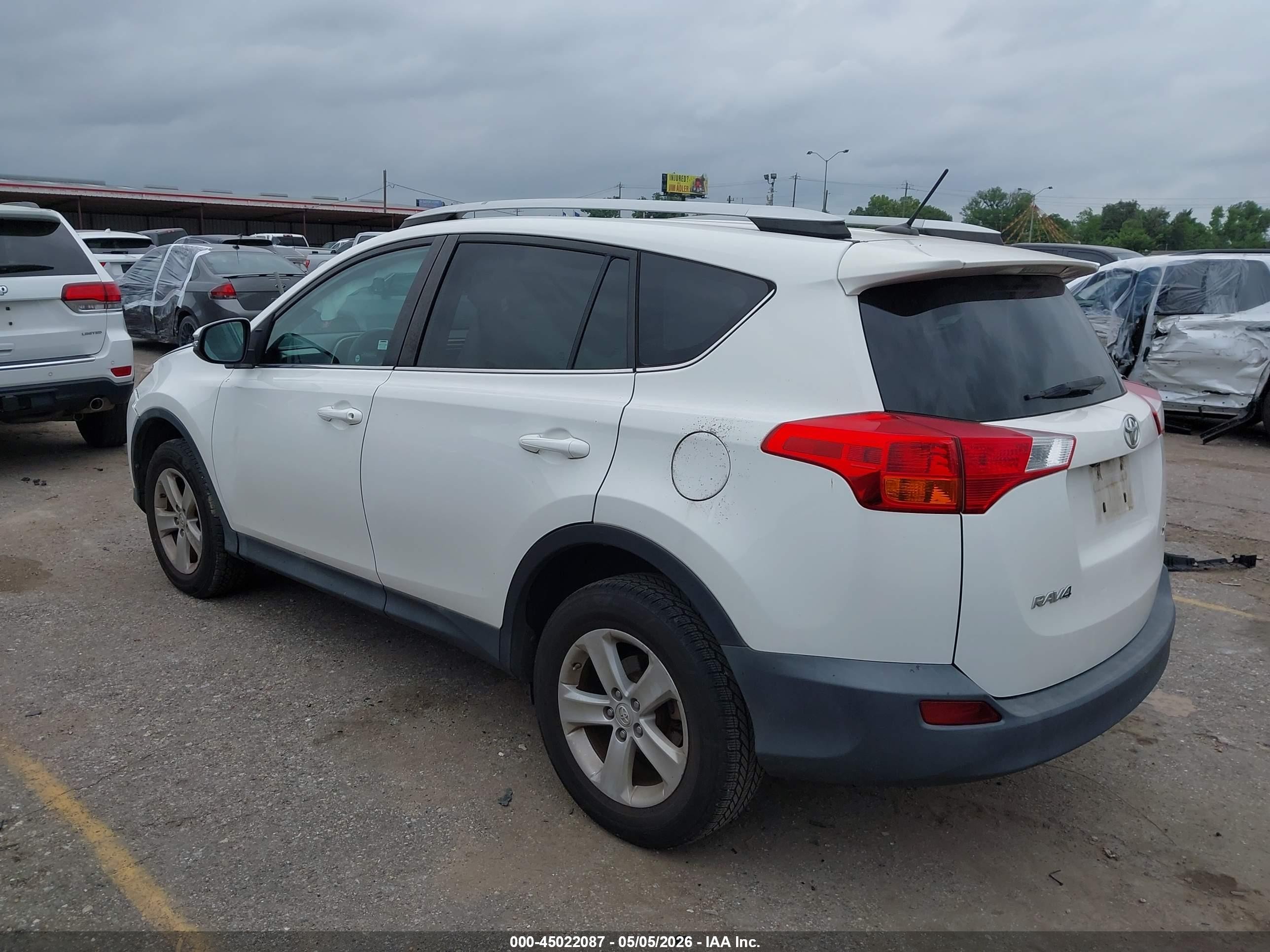 2014 Toyota Rav4 Xle White vin: 2T3WFREV7EW119488